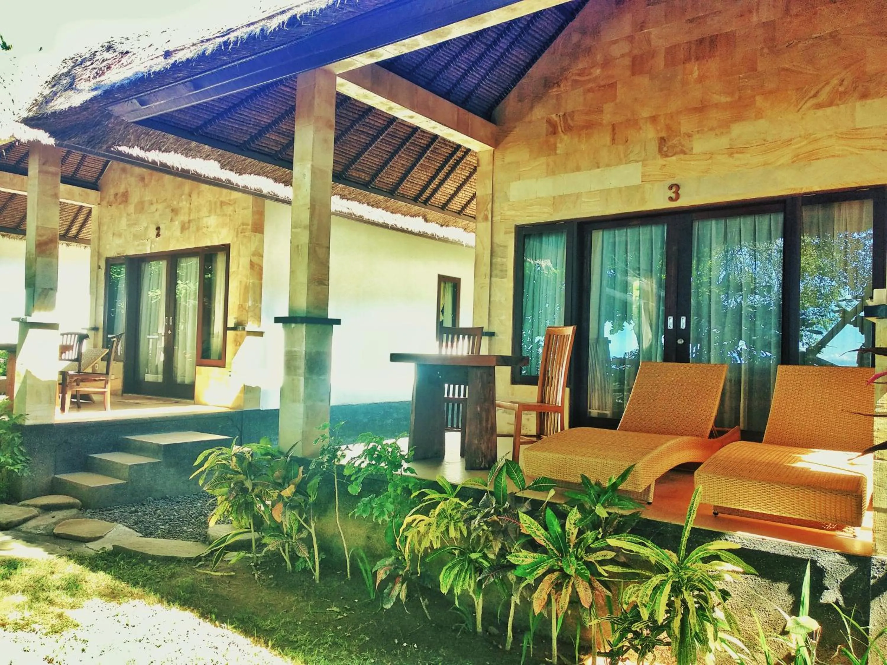 Jemeluk Beach Bungalows