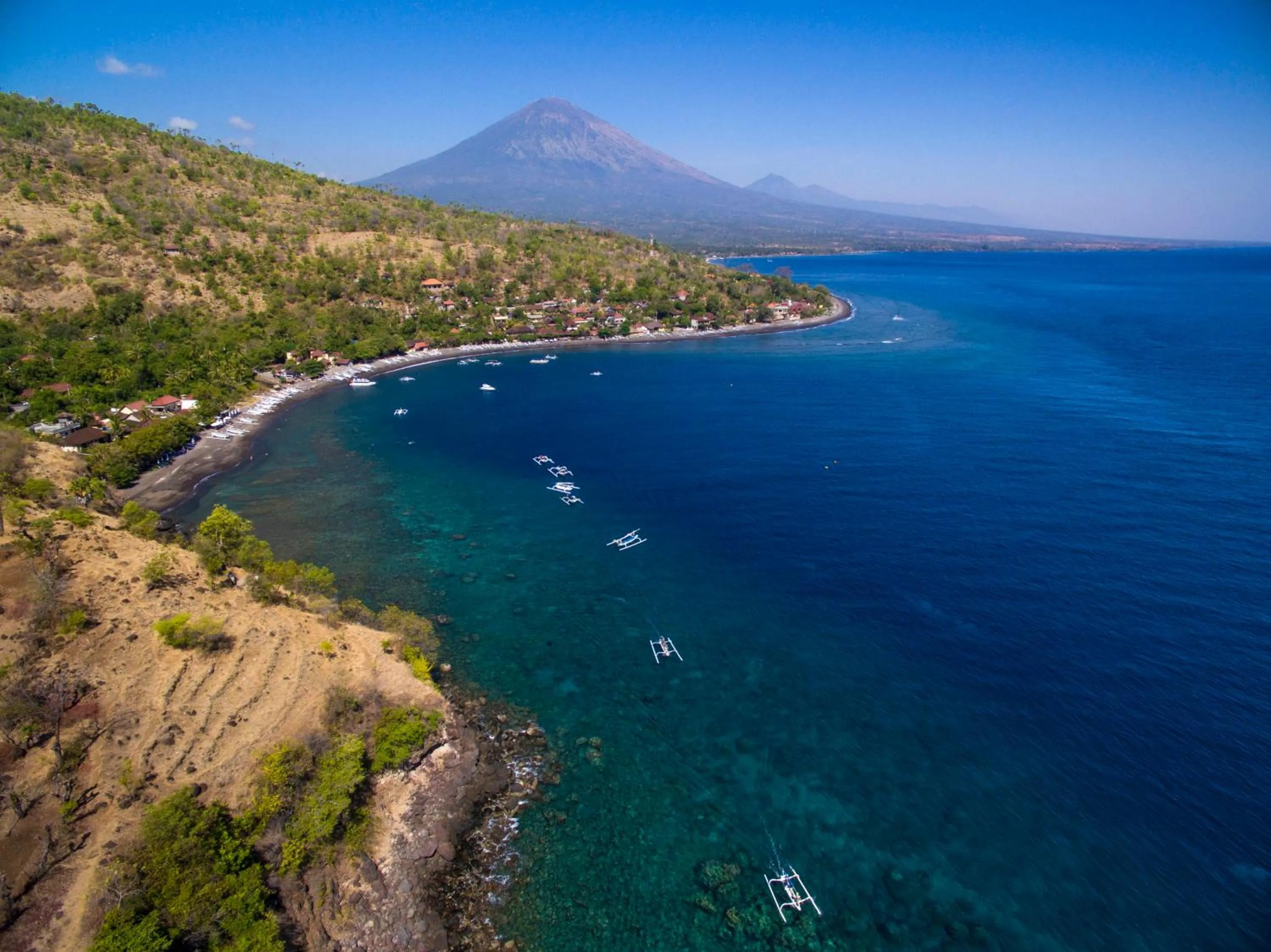 Natural landscape in Jemeluk Beach Bungalows