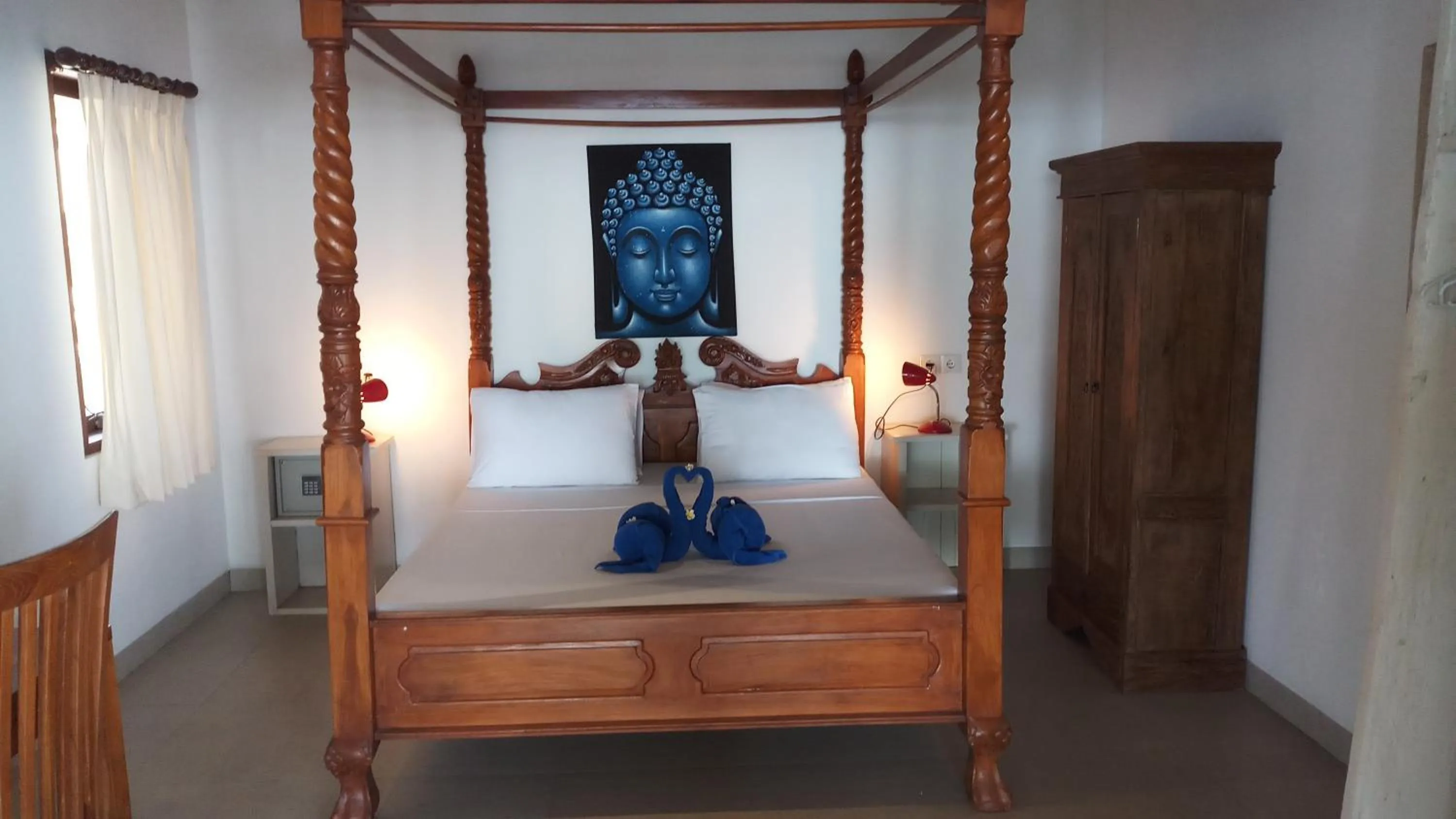 Property building, Bed in Jemeluk Beach Bungalows