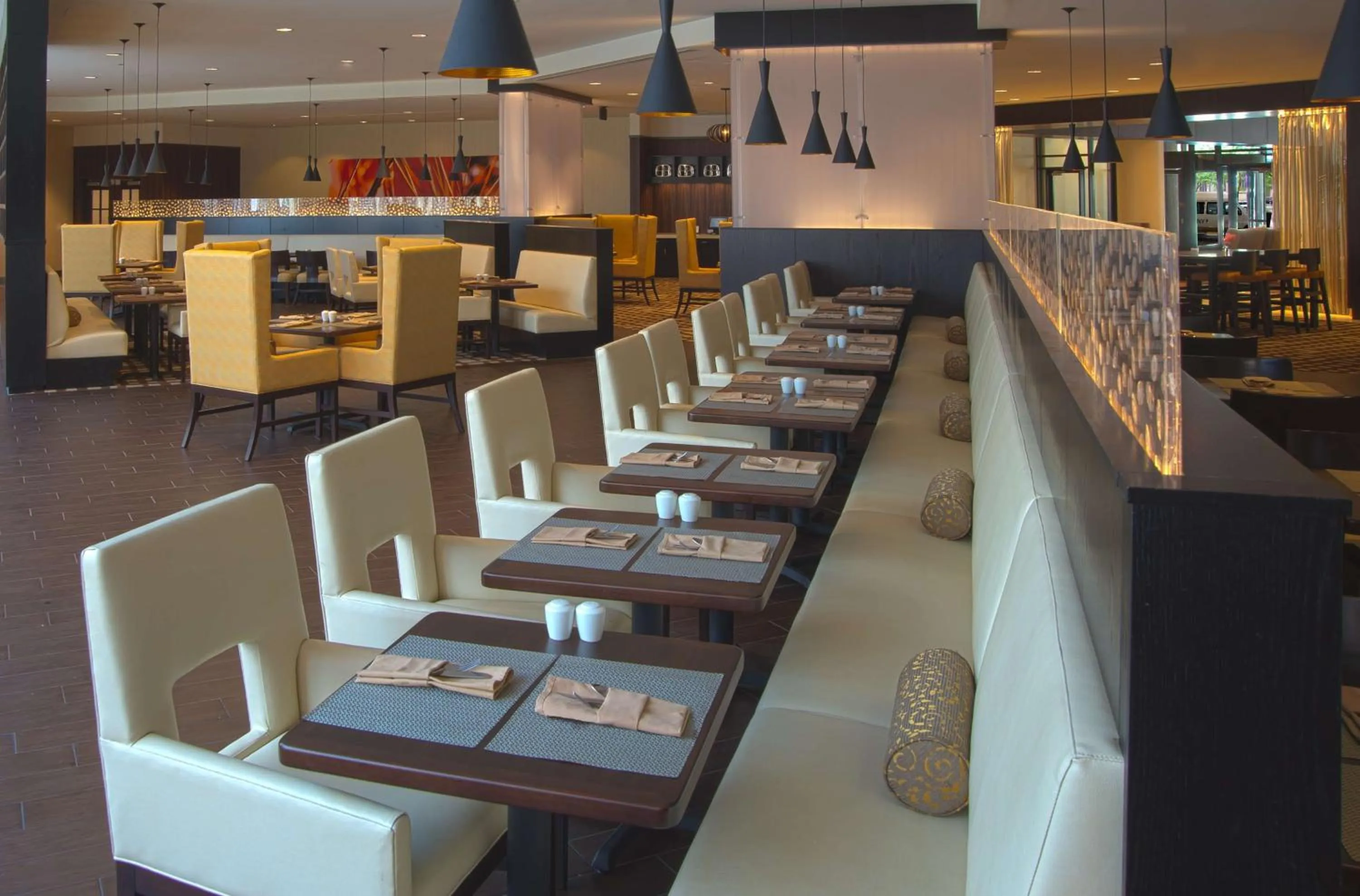 Restaurant/places to eat in Hilton Albany