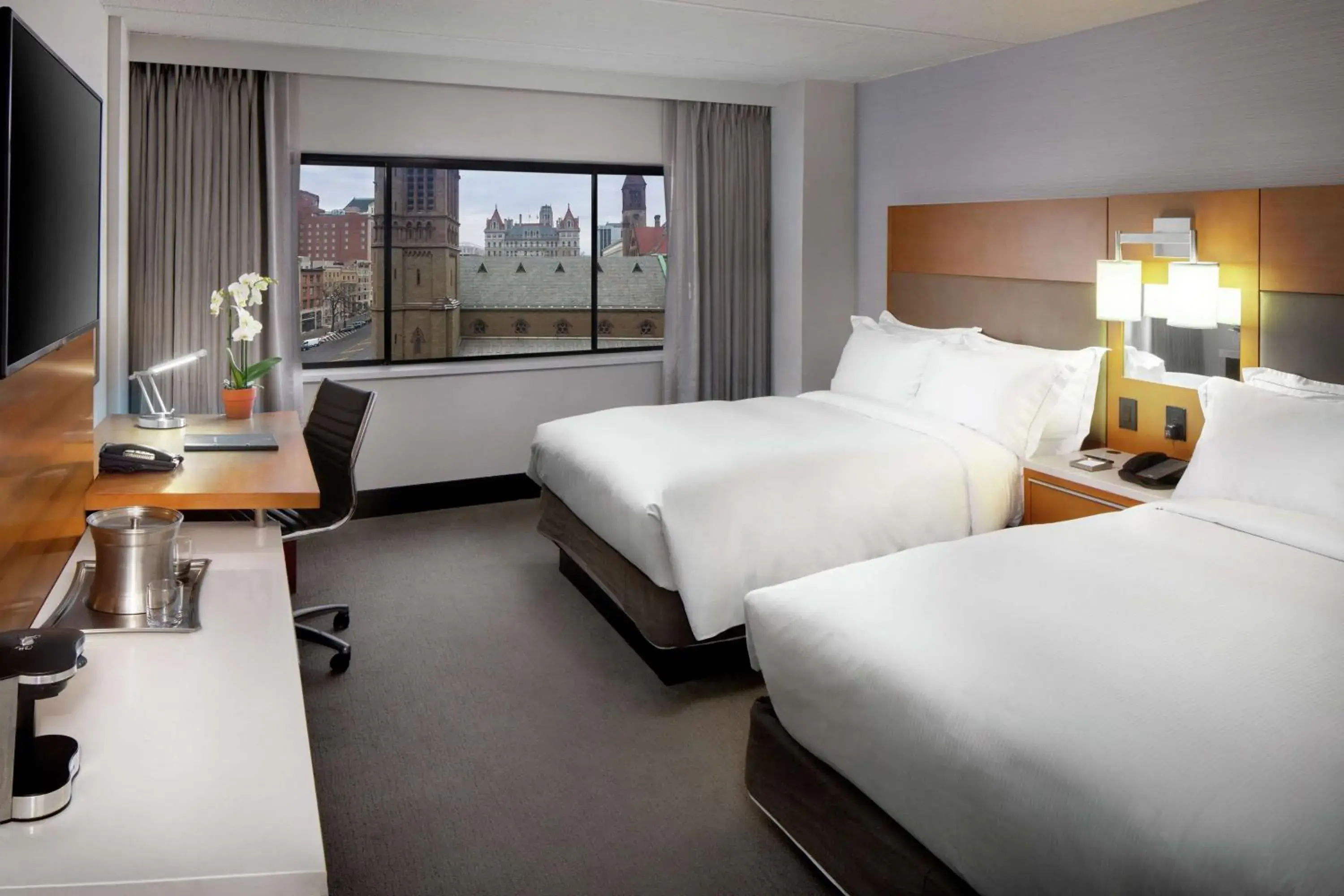 Double Room with Two Double Beds in Hilton Albany Double Room with Two Double Beds in Hilton Albany