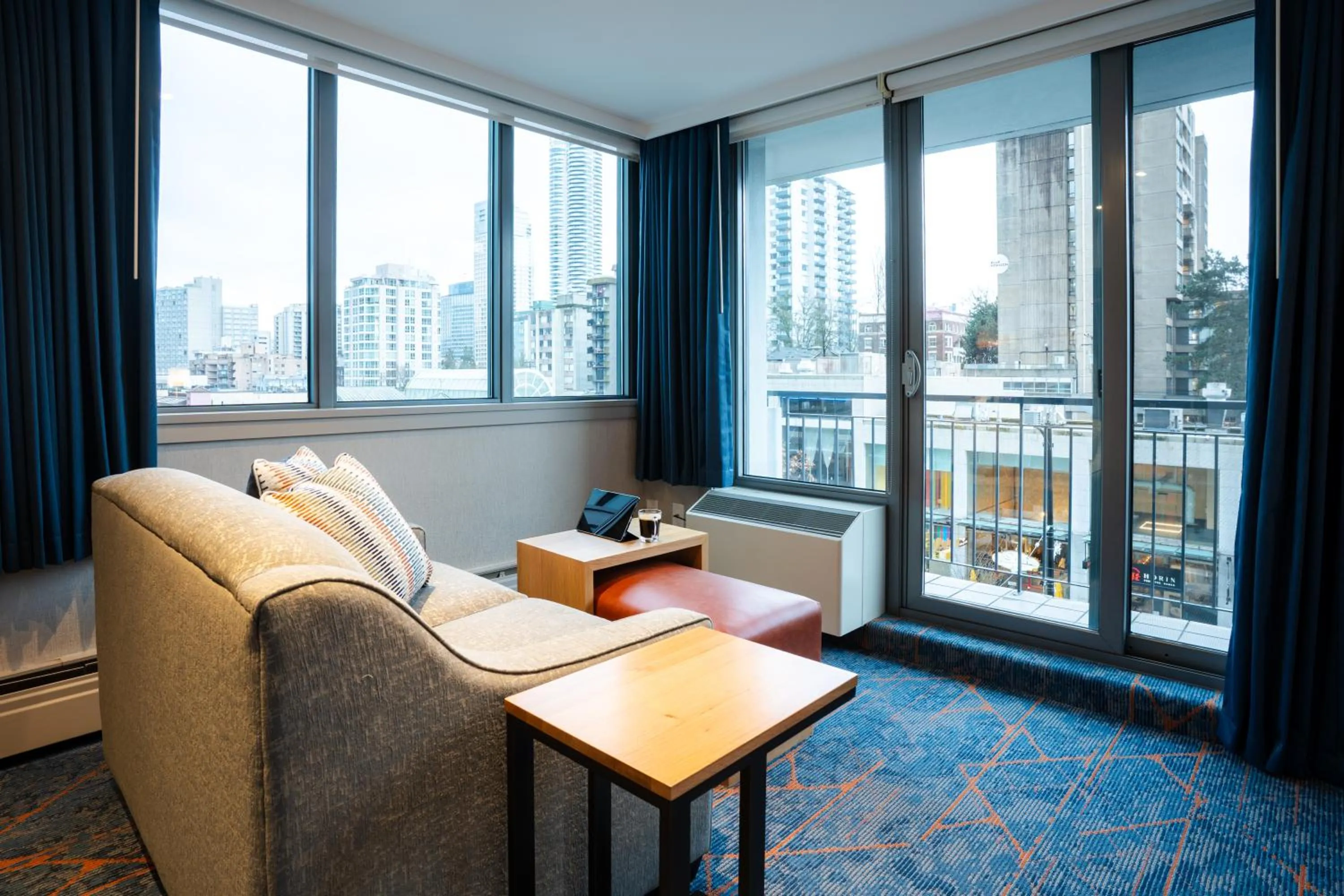 Seating area in Blue Horizon Hotel
