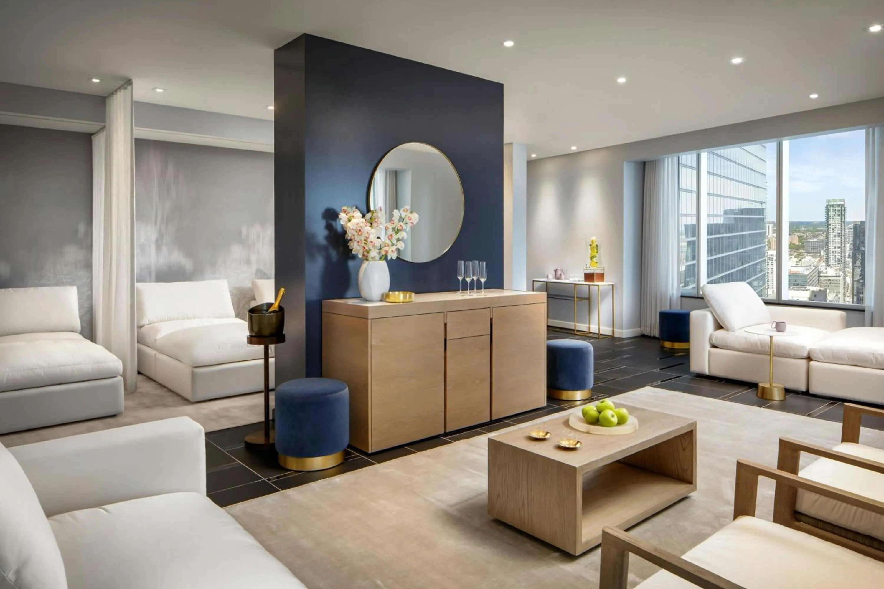 Lounge or bar in The St. Regis Toronto