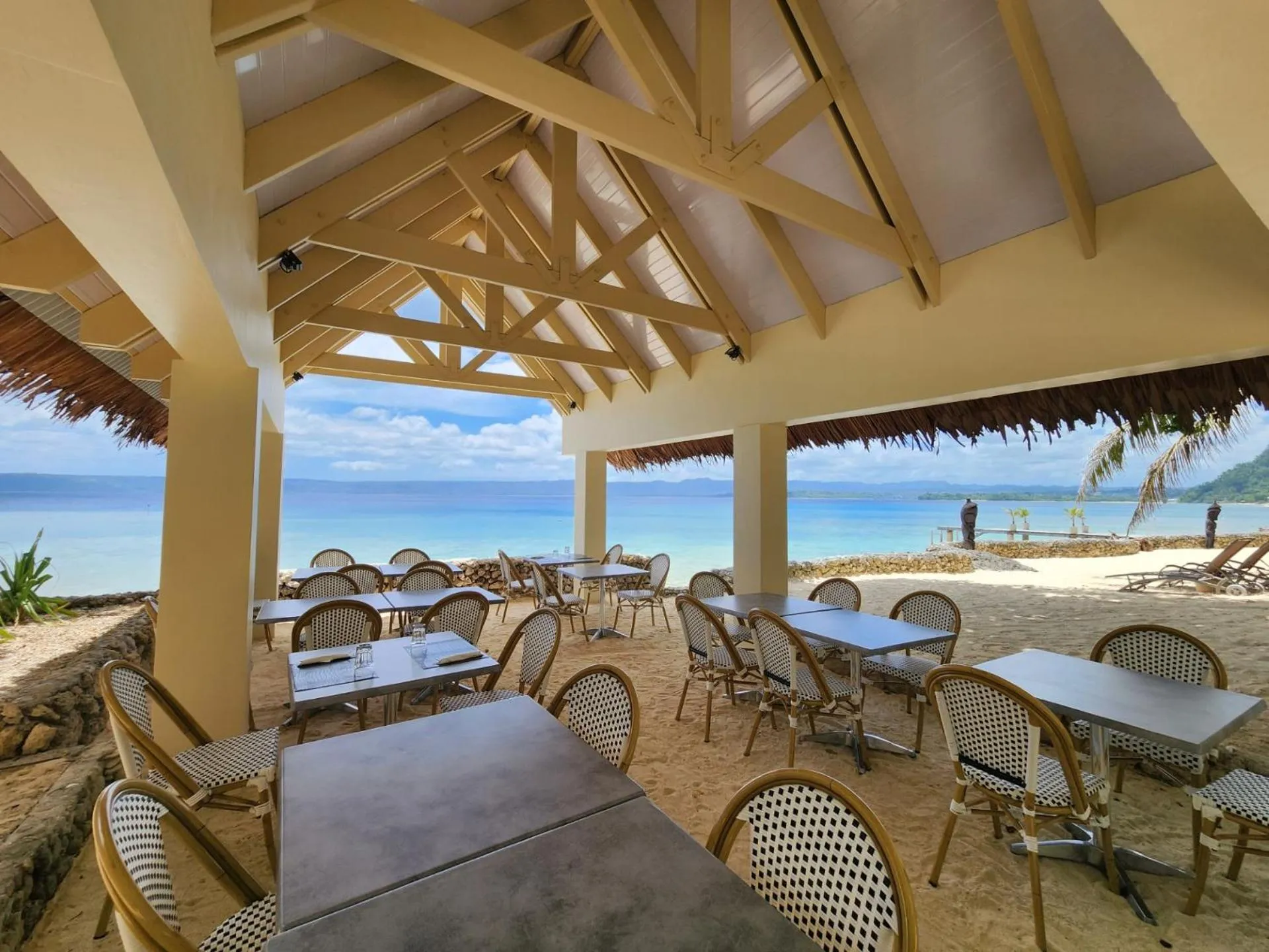 Restaurant/places to eat in Paradise Cove Resort