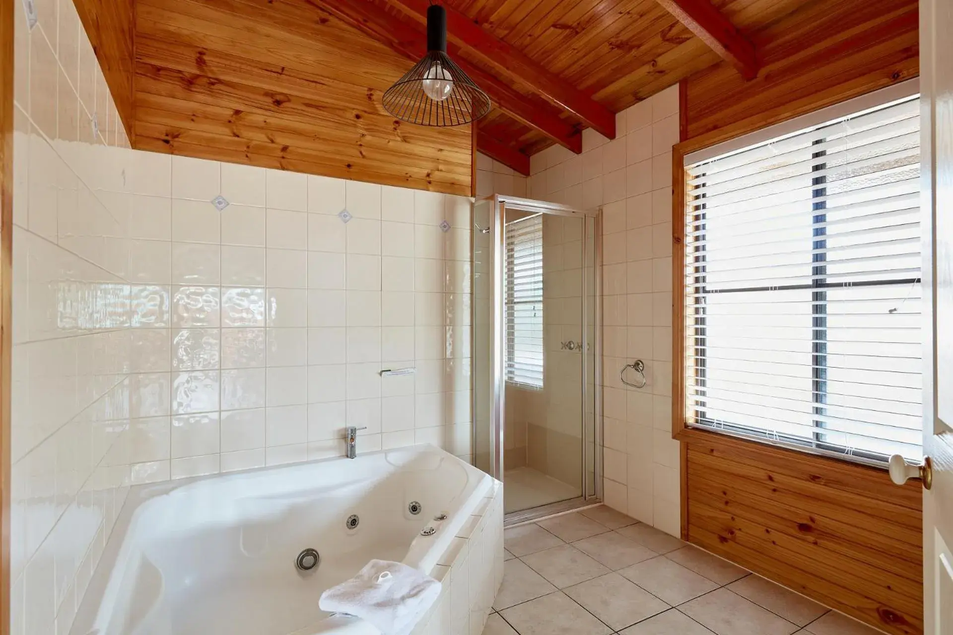 Villa with Garden View in Anglesea Family Caravan Park Villa with Garden View in Anglesea Family Caravan Park