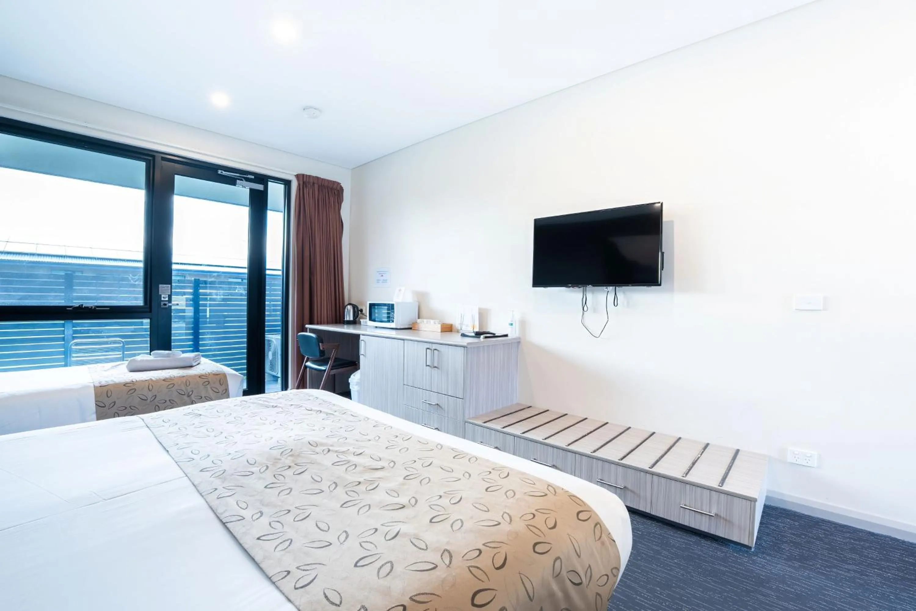 TV and multimedia, Bed in Foreshore Hotel