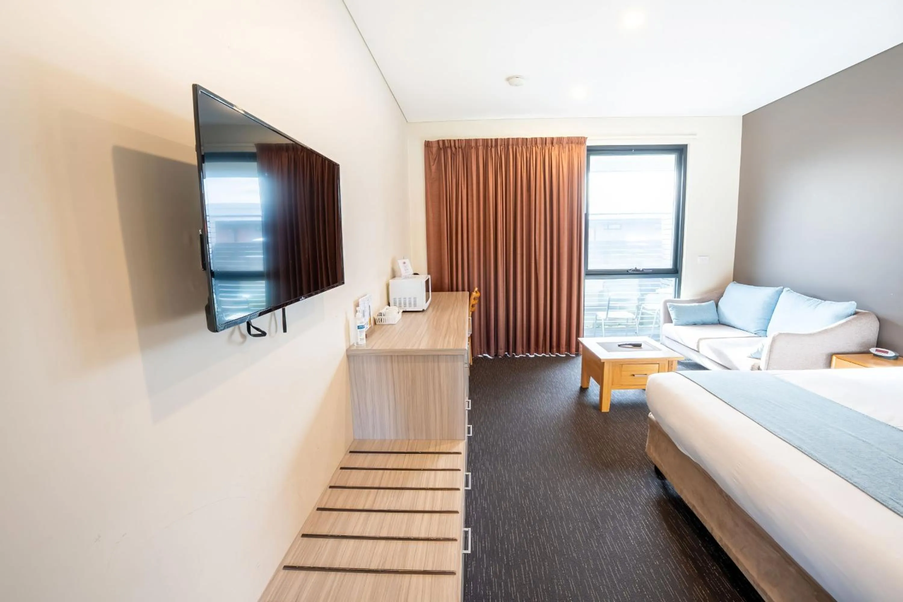 Bedroom, Bed in Foreshore Hotel