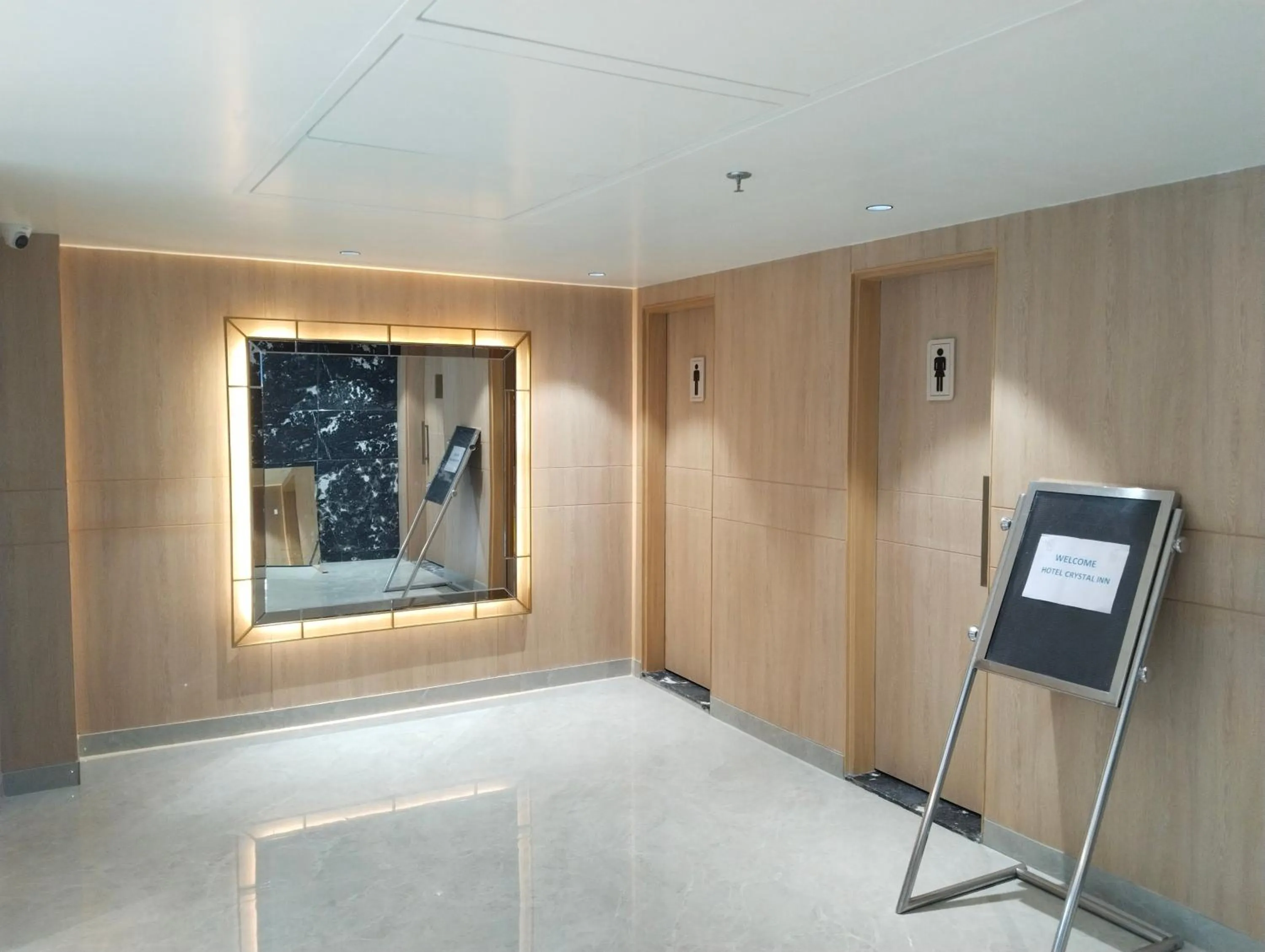 Lobby or reception in Crystal Inn