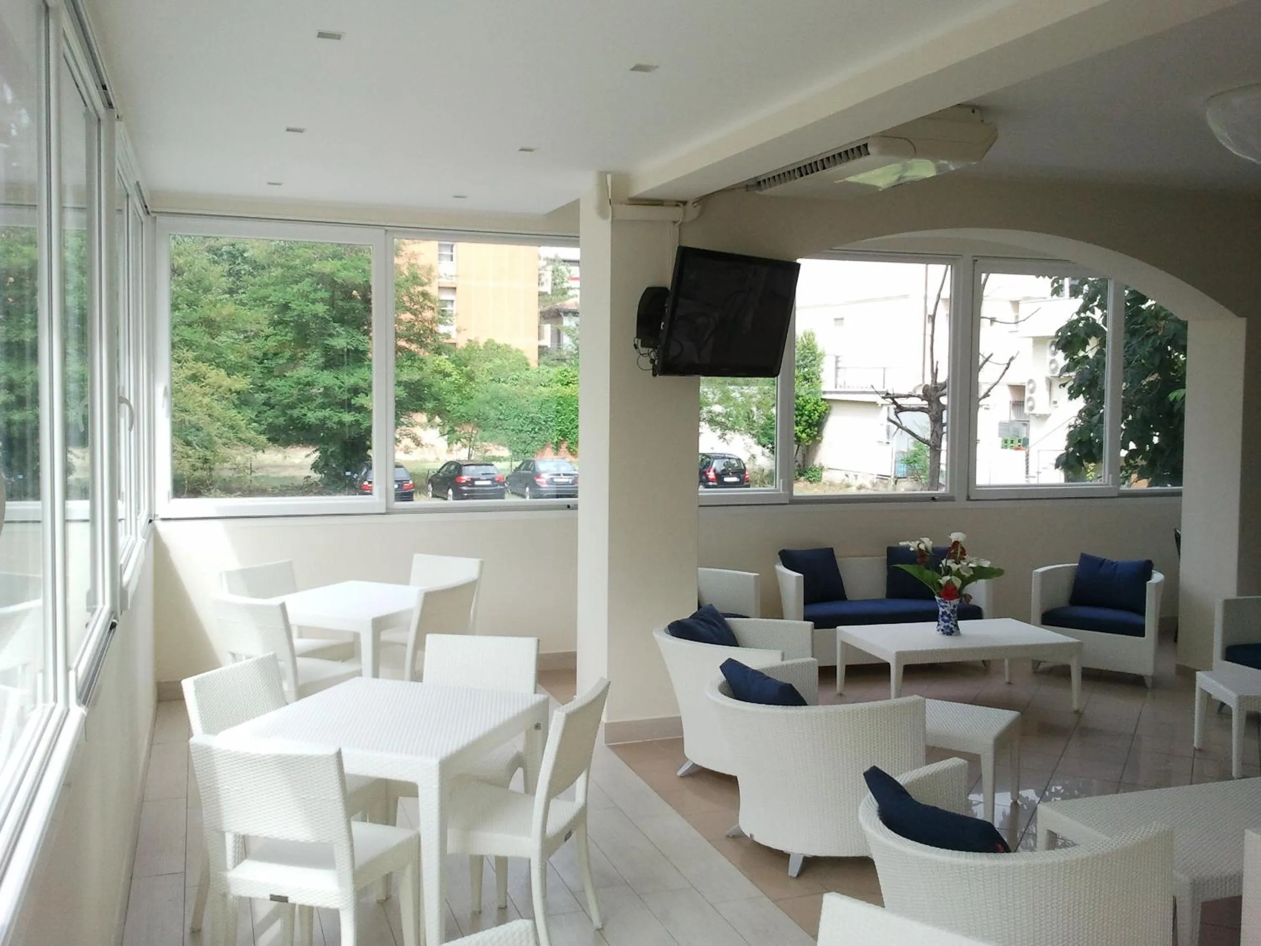 Communal lounge/ TV room in Mini Hotel