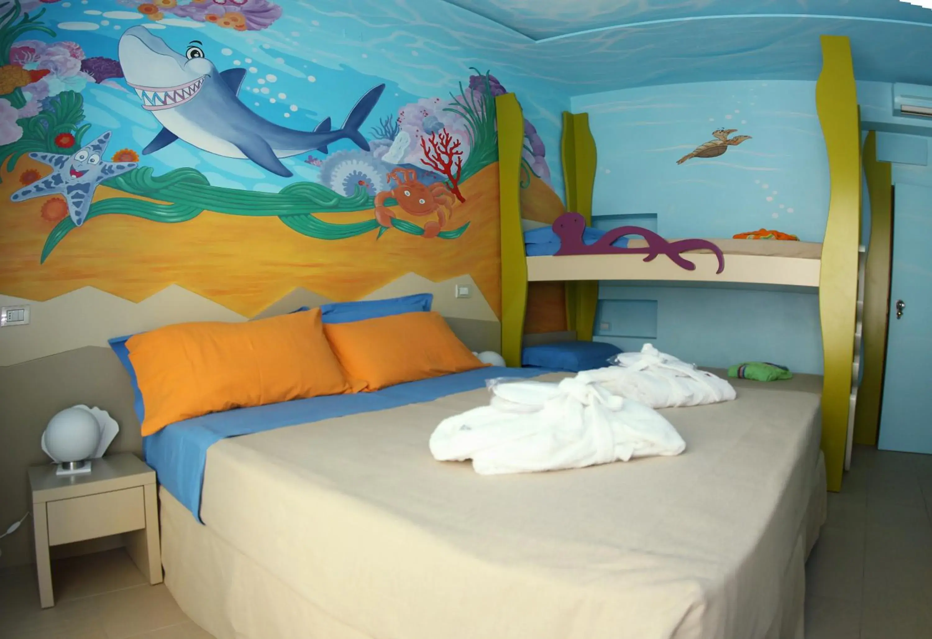 Quadruple Room in Mini Hotel Quadruple Room in Mini Hotel