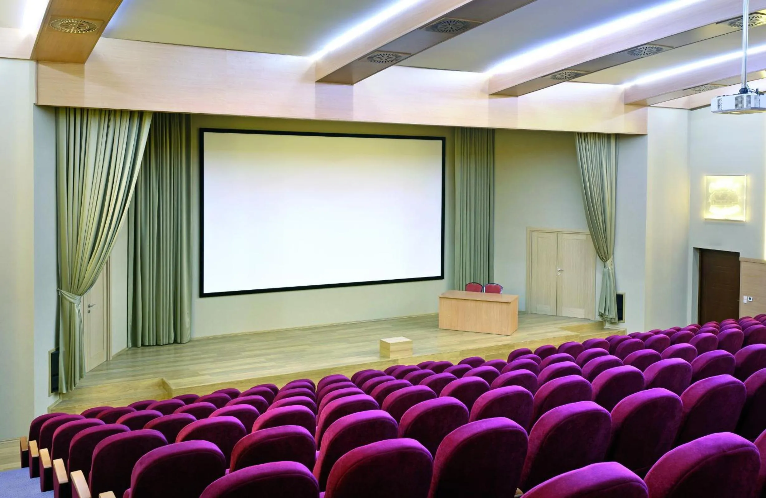 Business facilities in Hotel Osada Karbówko Wellness & SPA