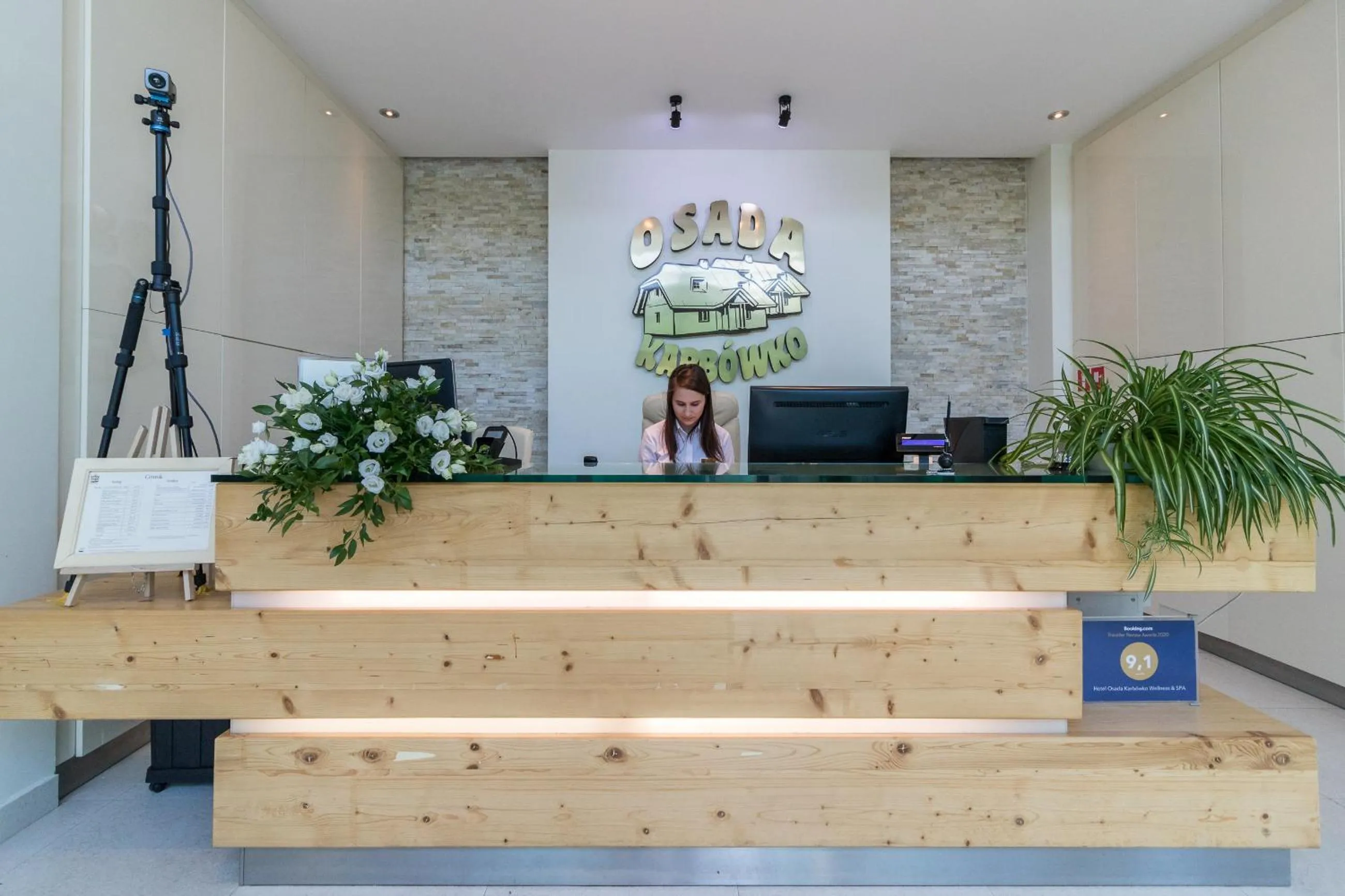 Lobby or reception in Hotel Osada Karbówko Wellness & SPA