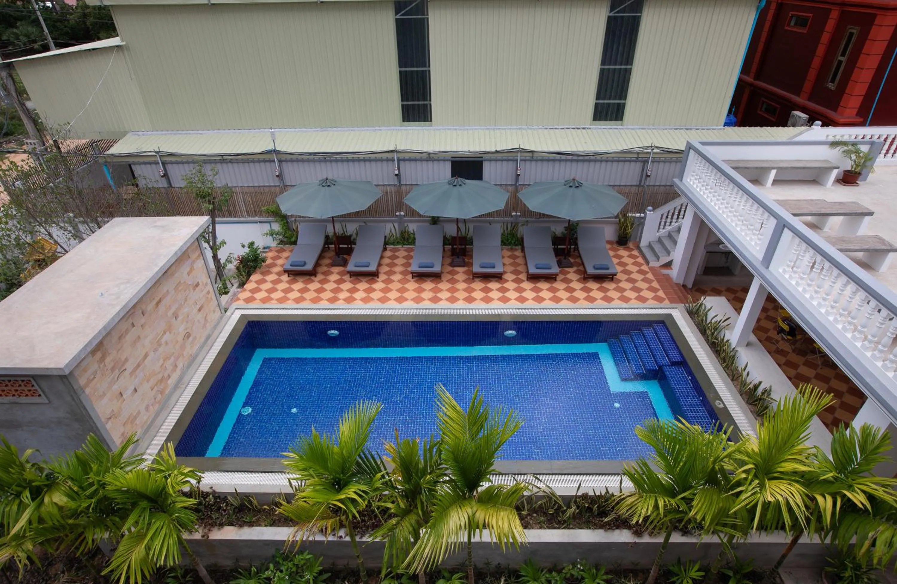 Swimming pool in Botoum Hostel