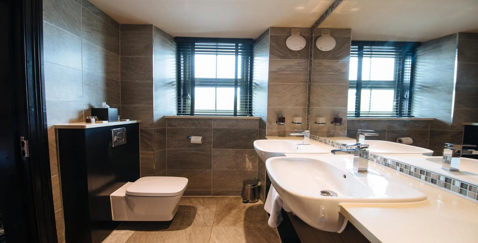 Shower in The Torrance Hotel