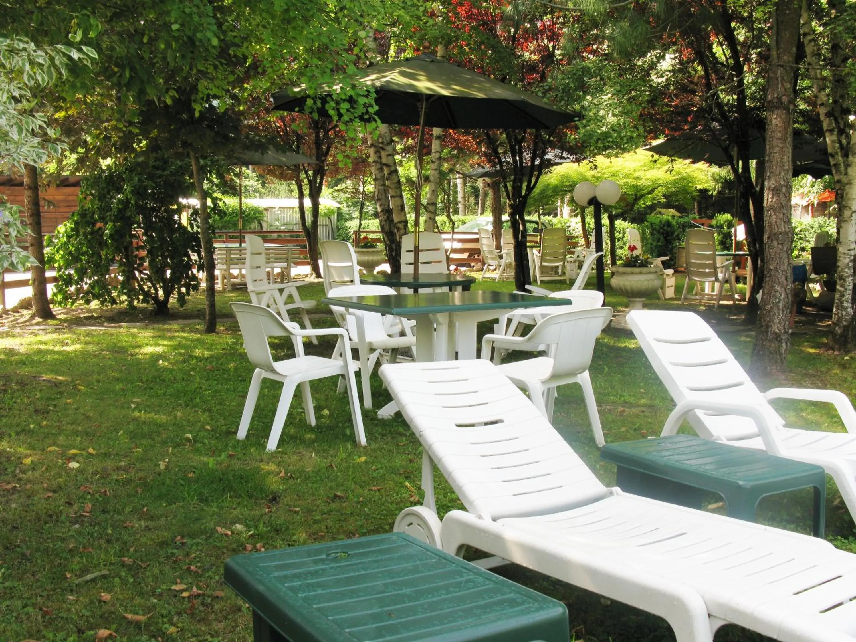 Patio in Albergo Miravalle-Tre Cime Views