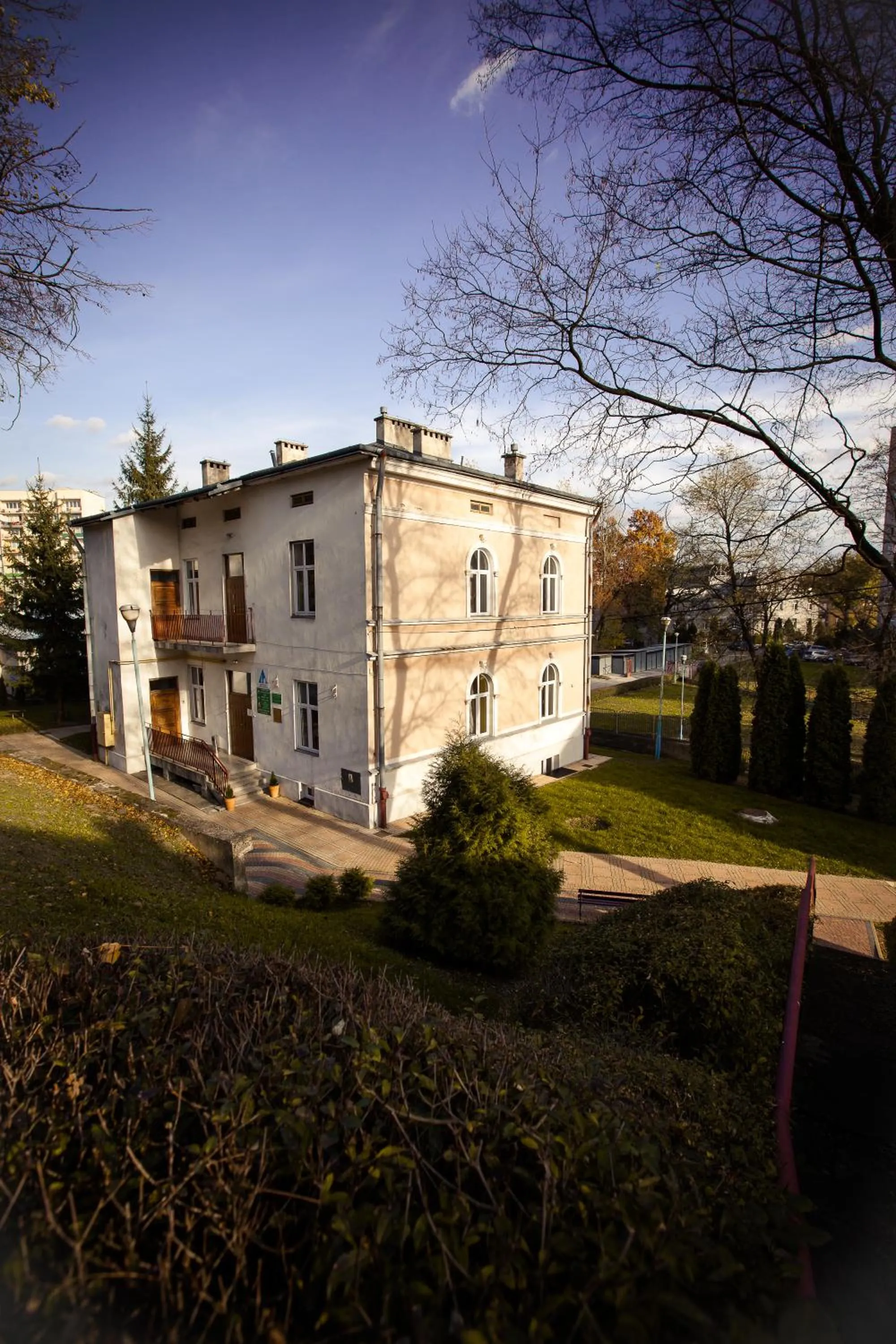 Property building in Schronisko Młodzieżowe PTSM Matecznik