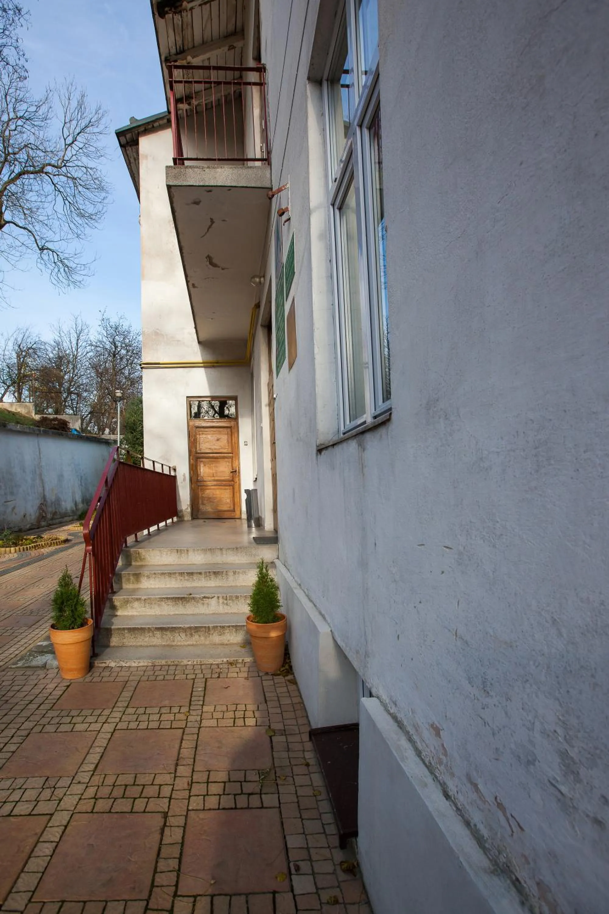 Facade/entrance in Schronisko Młodzieżowe PTSM Matecznik