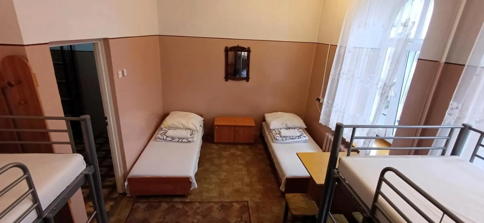 Bed in Schronisko Młodzieżowe PTSM Matecznik