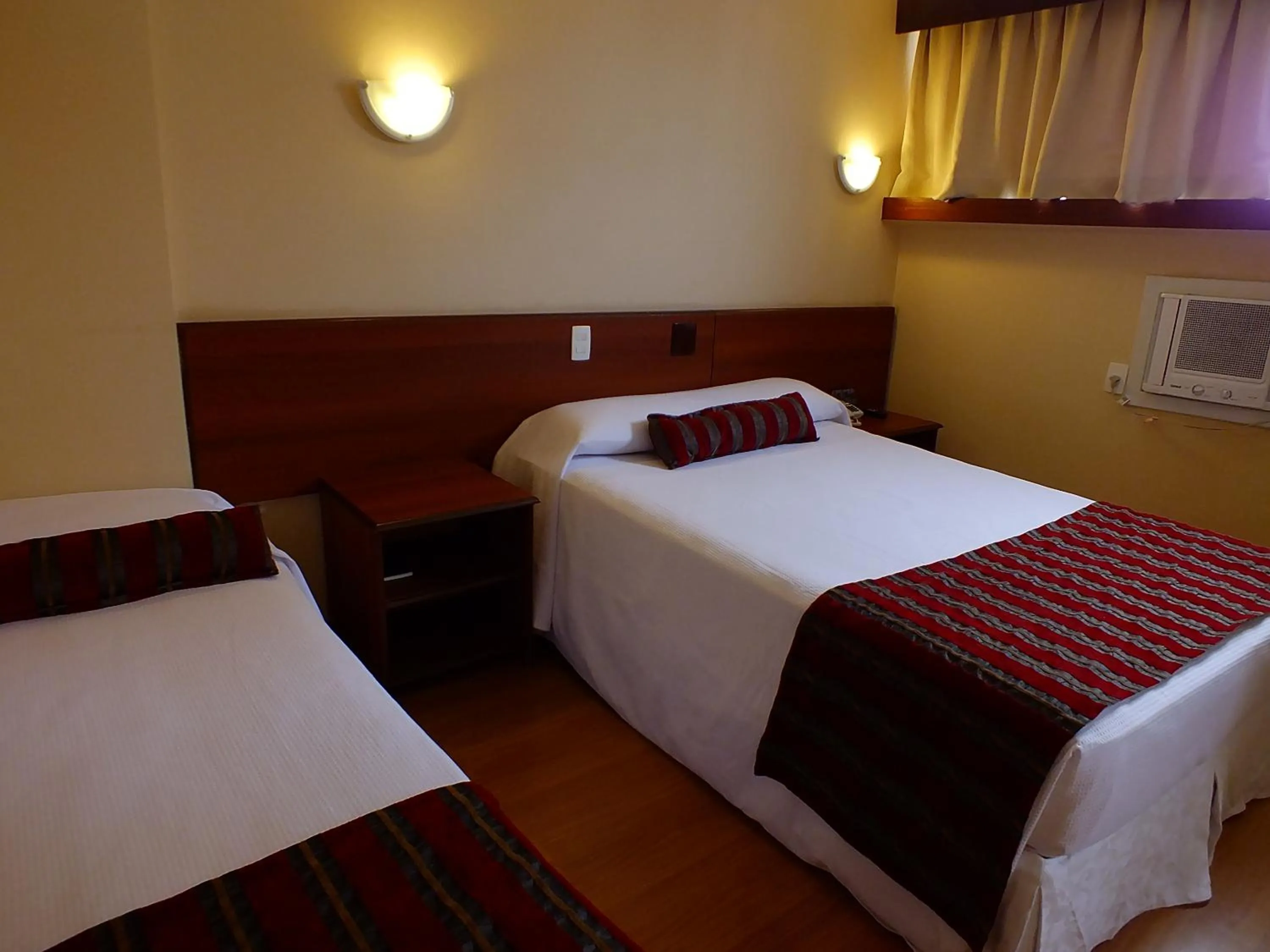 Bed in Hotel Nacional Inn Curitiba Estação Shopping