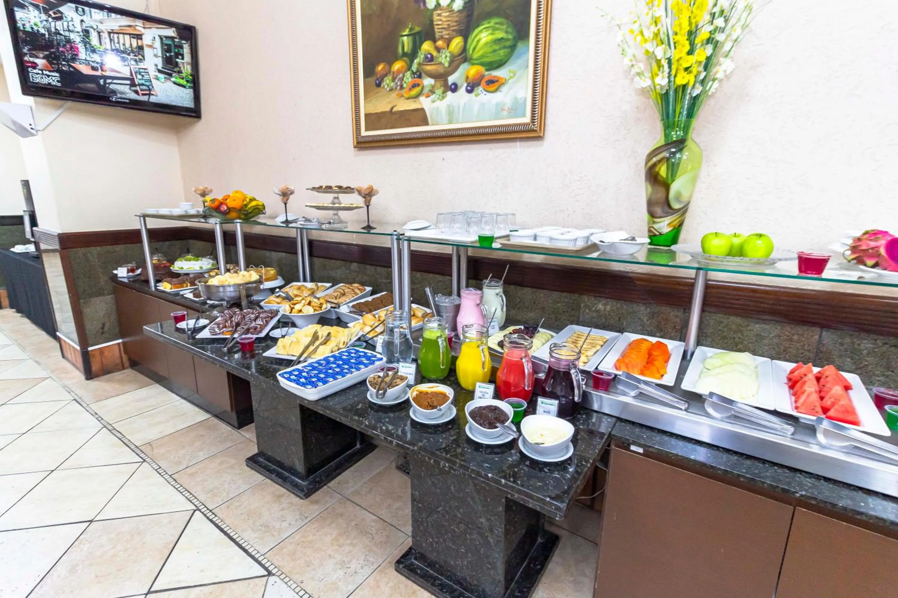 Breakfast in Hotel Nacional Inn Curitiba Estação Shopping