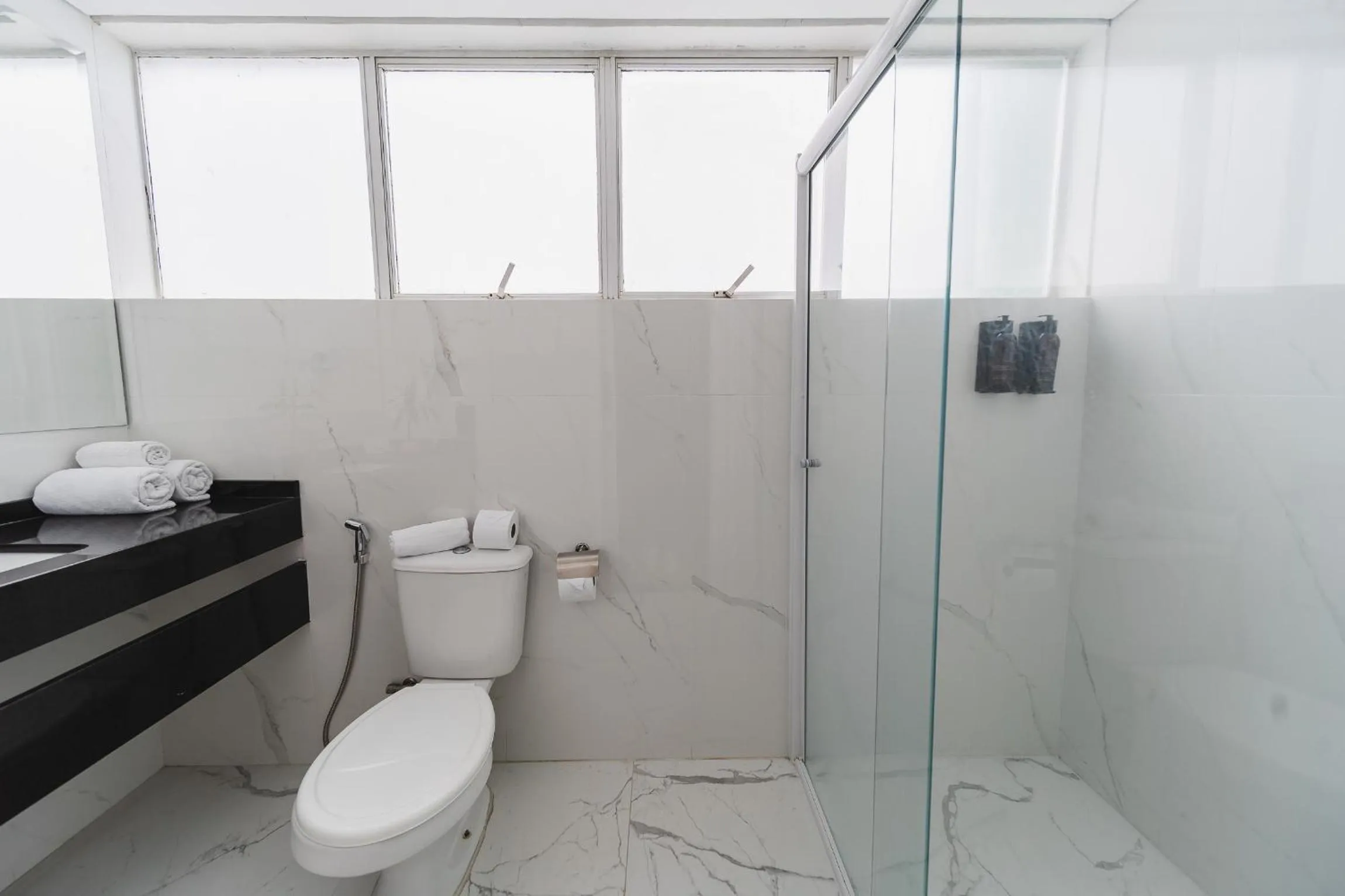 Bathroom in Hotel Nacional Inn Curitiba Estação Shopping