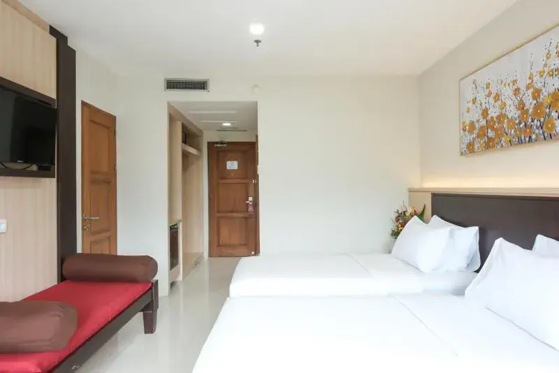 Deluxe Twin Room with City View - with Balcony in The Grand Hill Resort-Hotel Deluxe Twin Room with City View - with Balcony in The Grand Hill Resort-Hotel