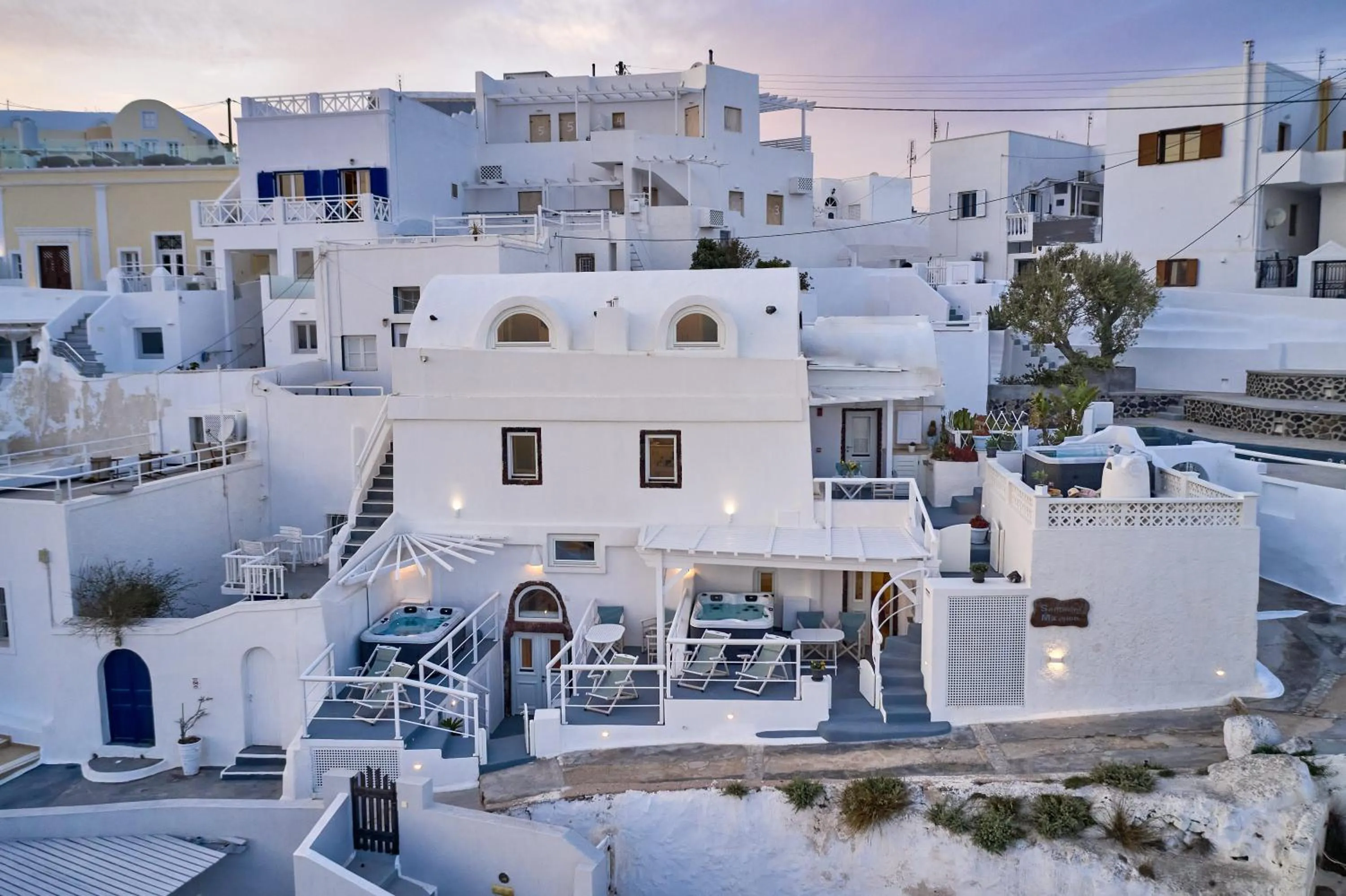 Property building in Santorini Mansion at Imerovigli