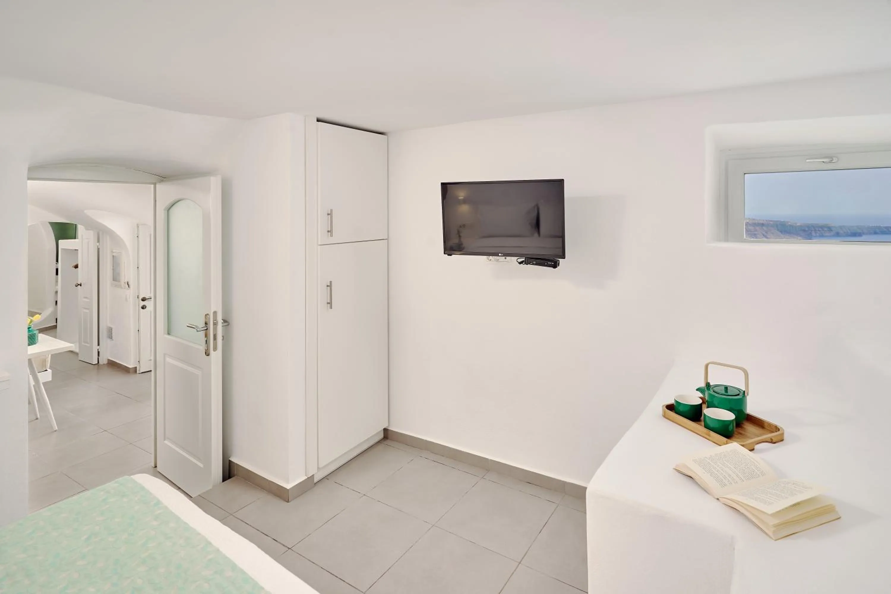 Bedroom, Bed in Santorini Mansion at Imerovigli