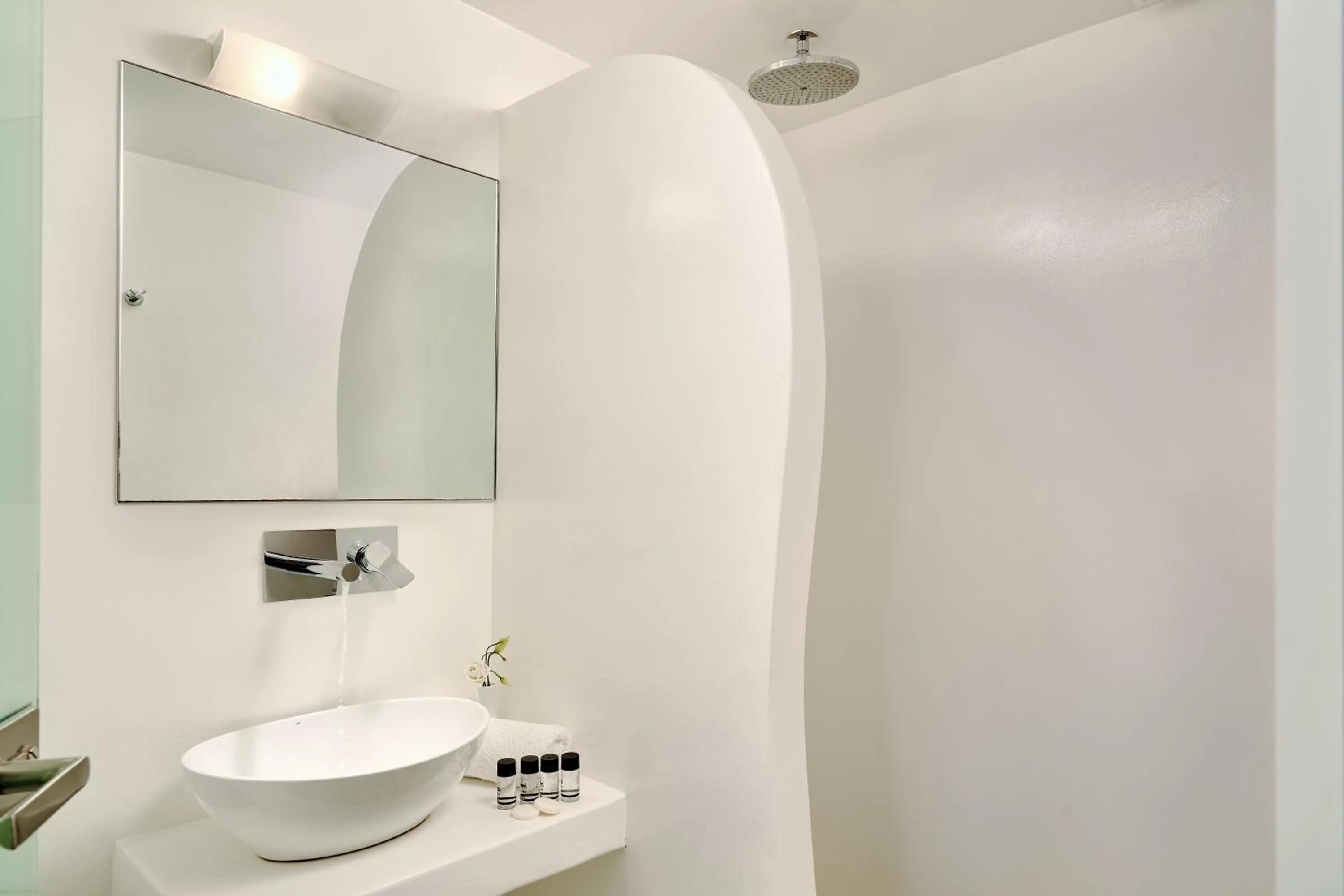 Bathroom in Santorini Mansion at Imerovigli