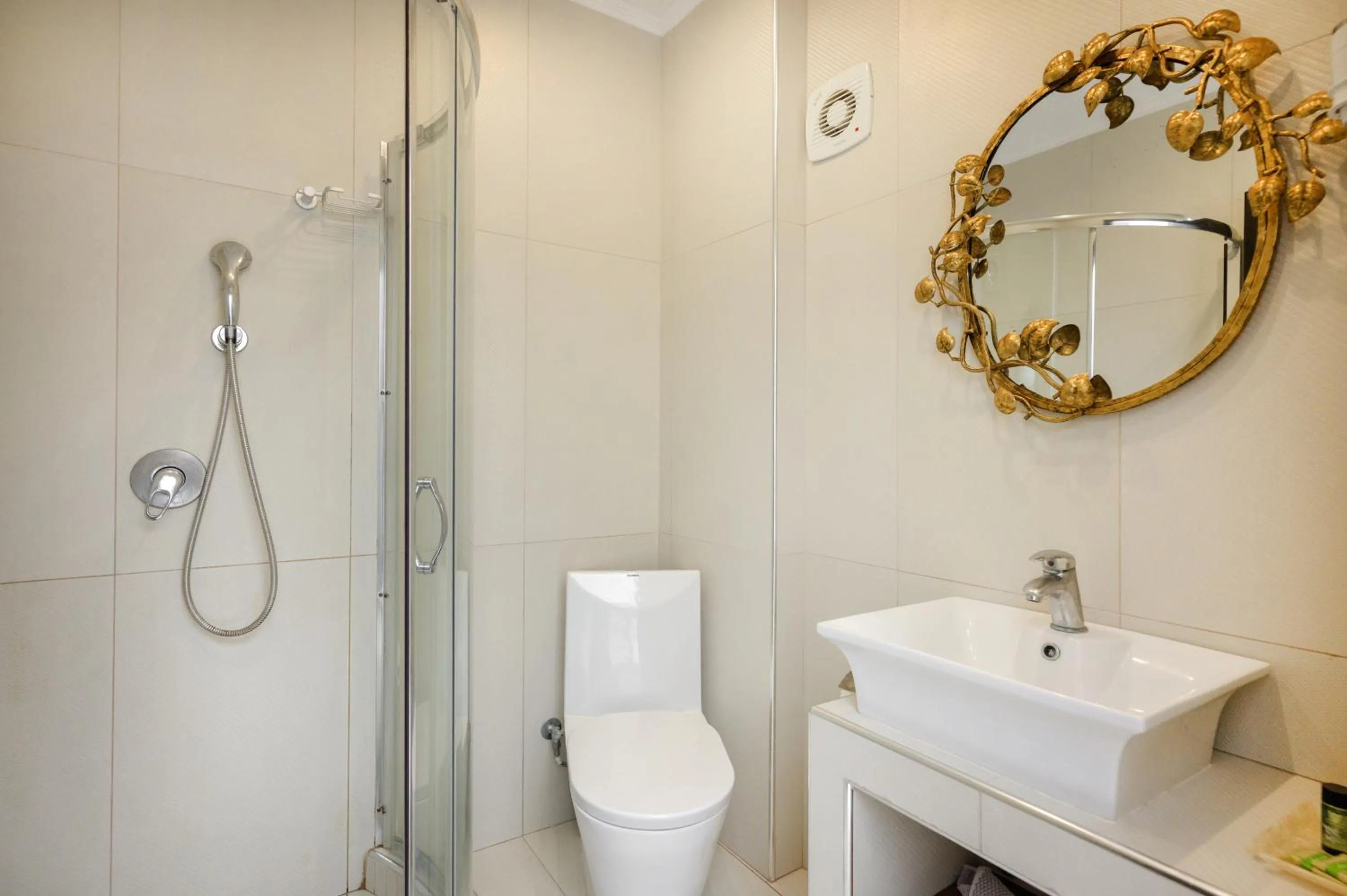 Bathroom in Leandros Hotel