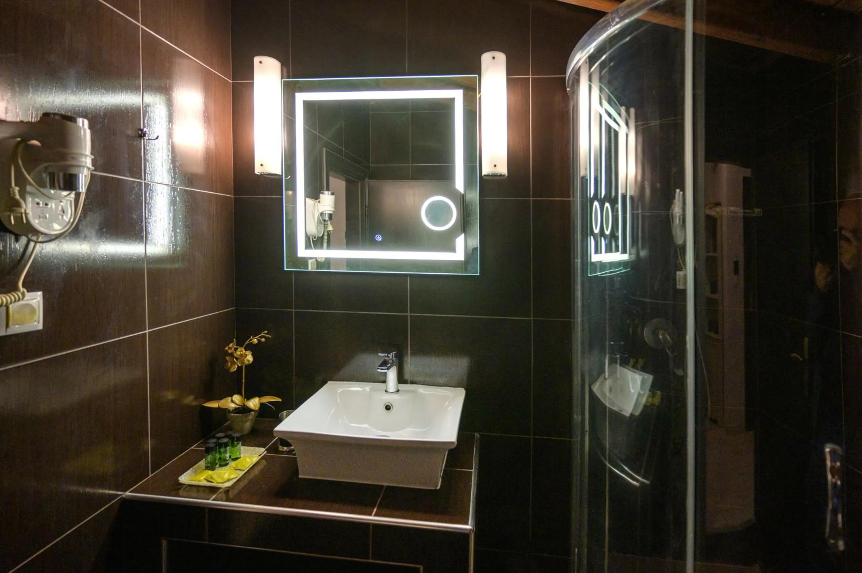 Bathroom in Leandros Hotel