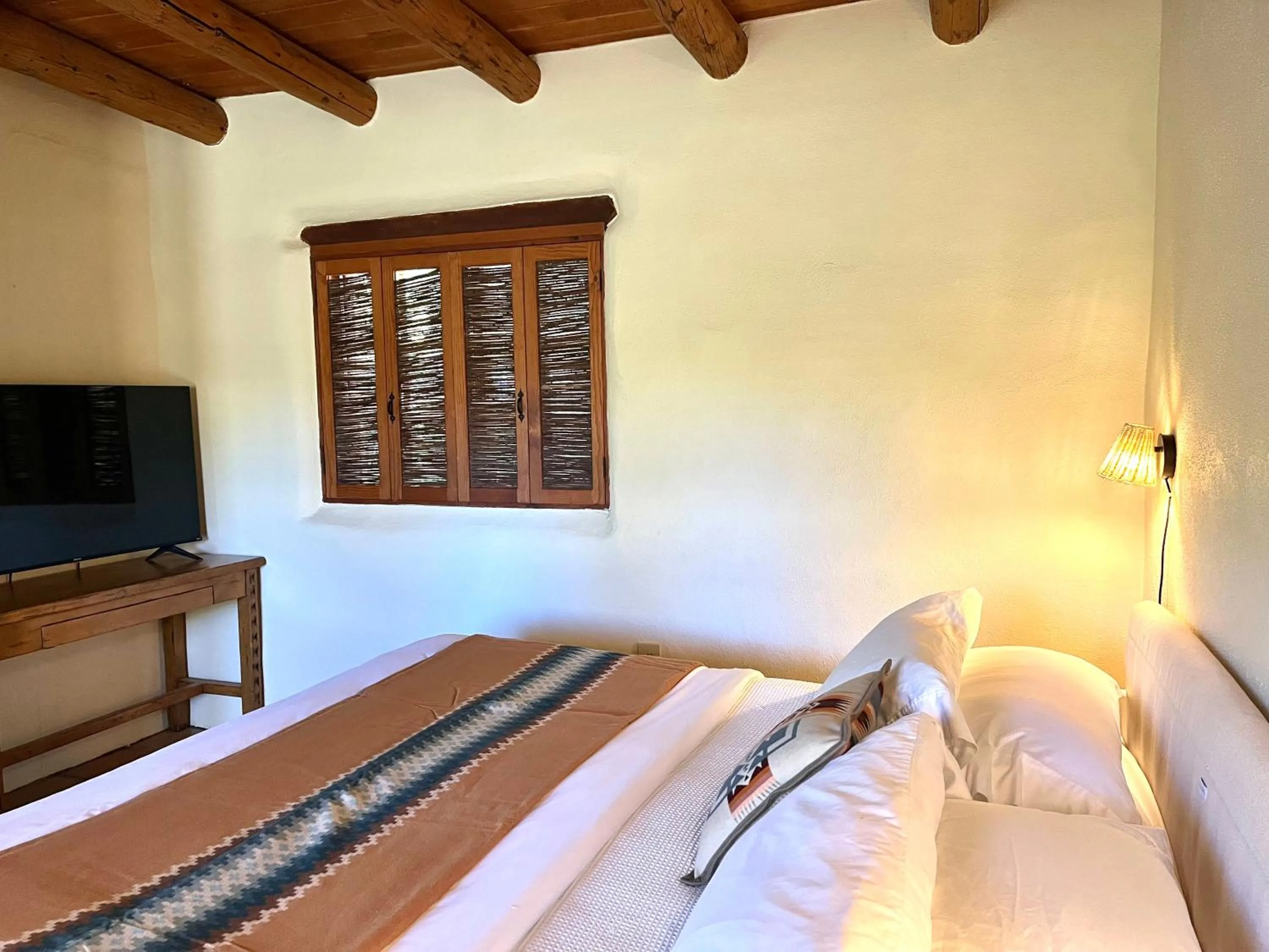 Bed in Hacienda Del Sol Historic B&B