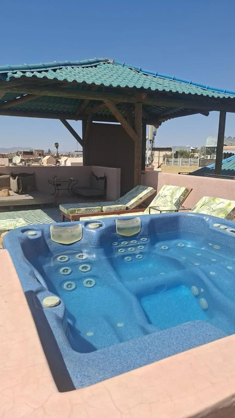 Hot Tub in Dar Anika