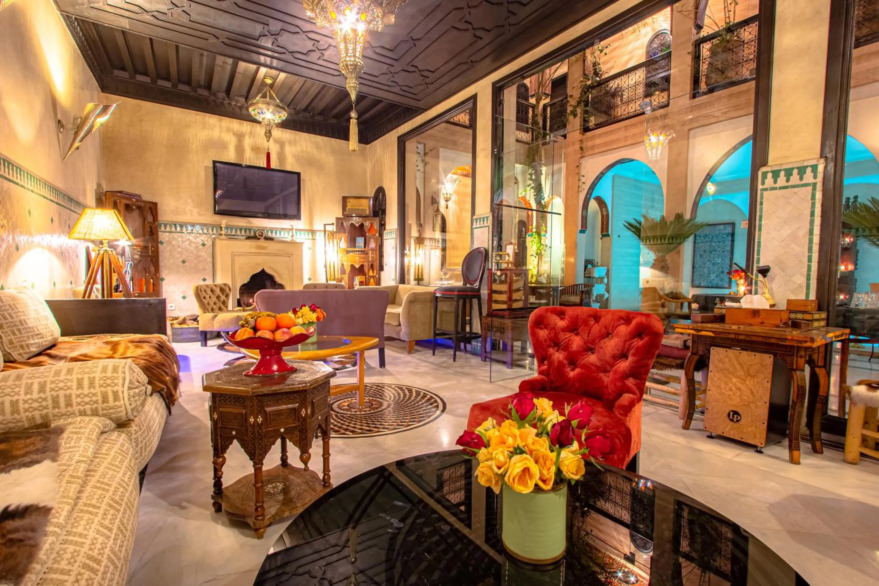 Property building in Dar Anika