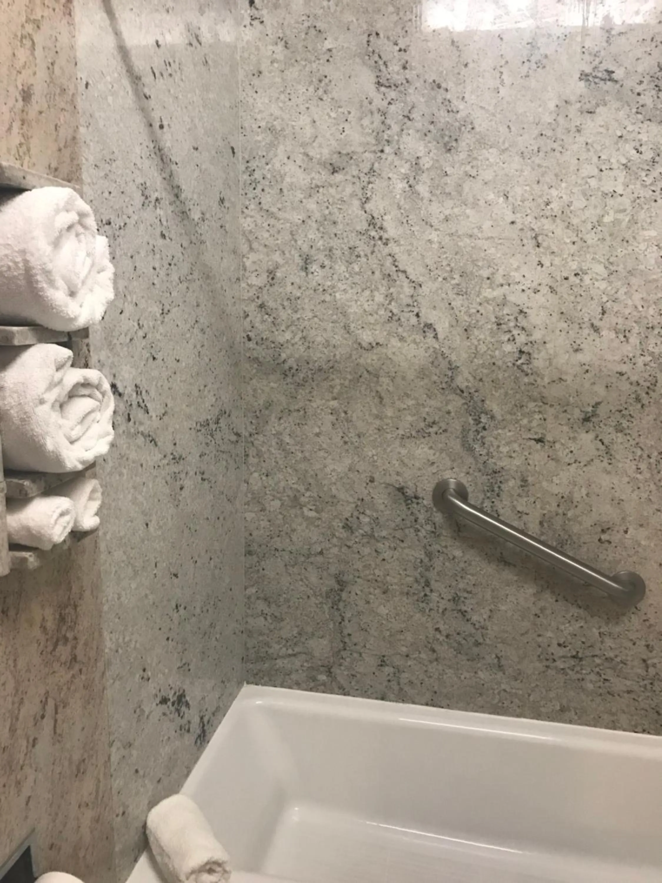 Shower in Country Inn Sonora