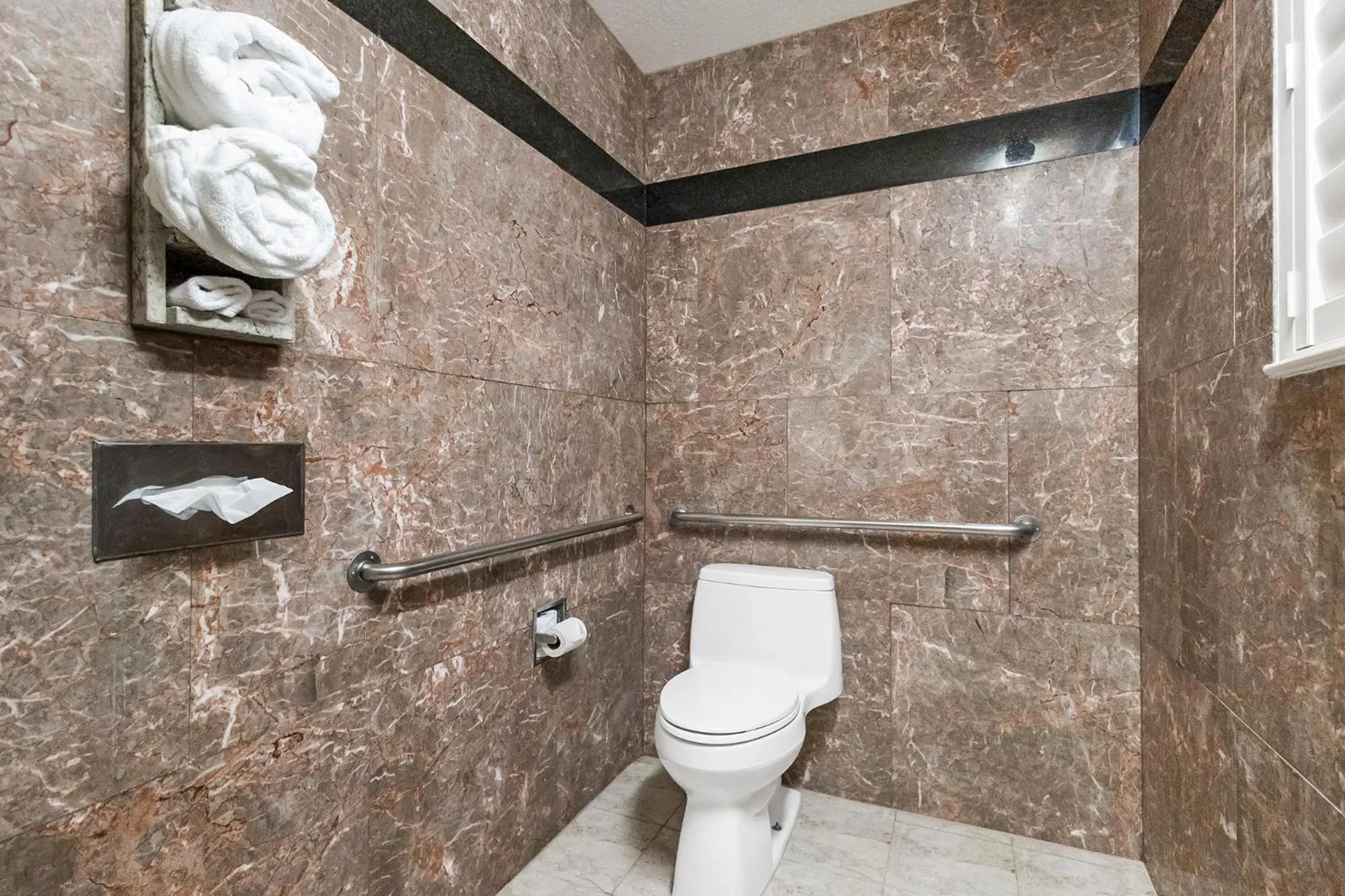 Bathroom in Country Inn Sonora