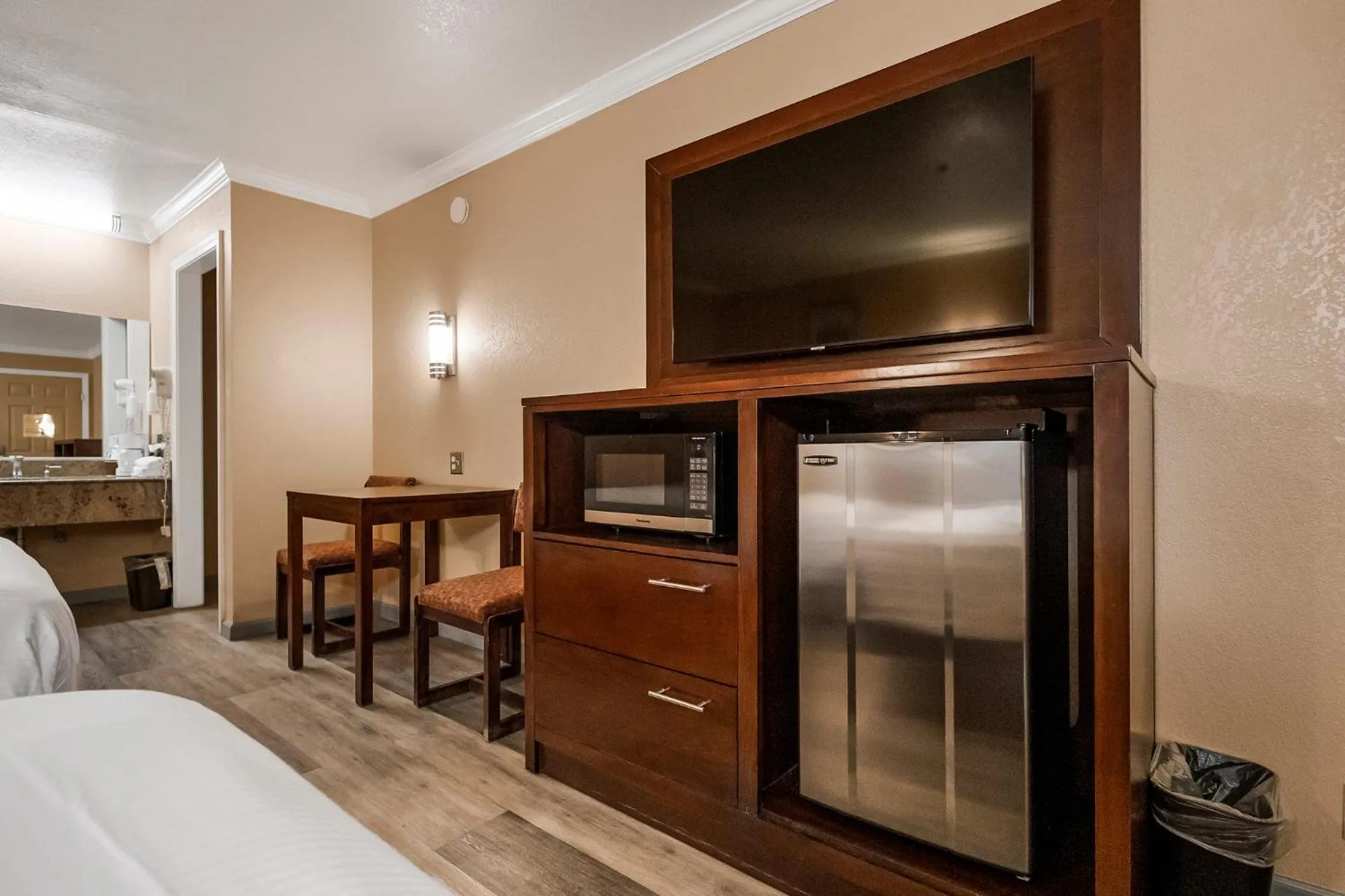 TV and multimedia, Bed in Country Inn Sonora