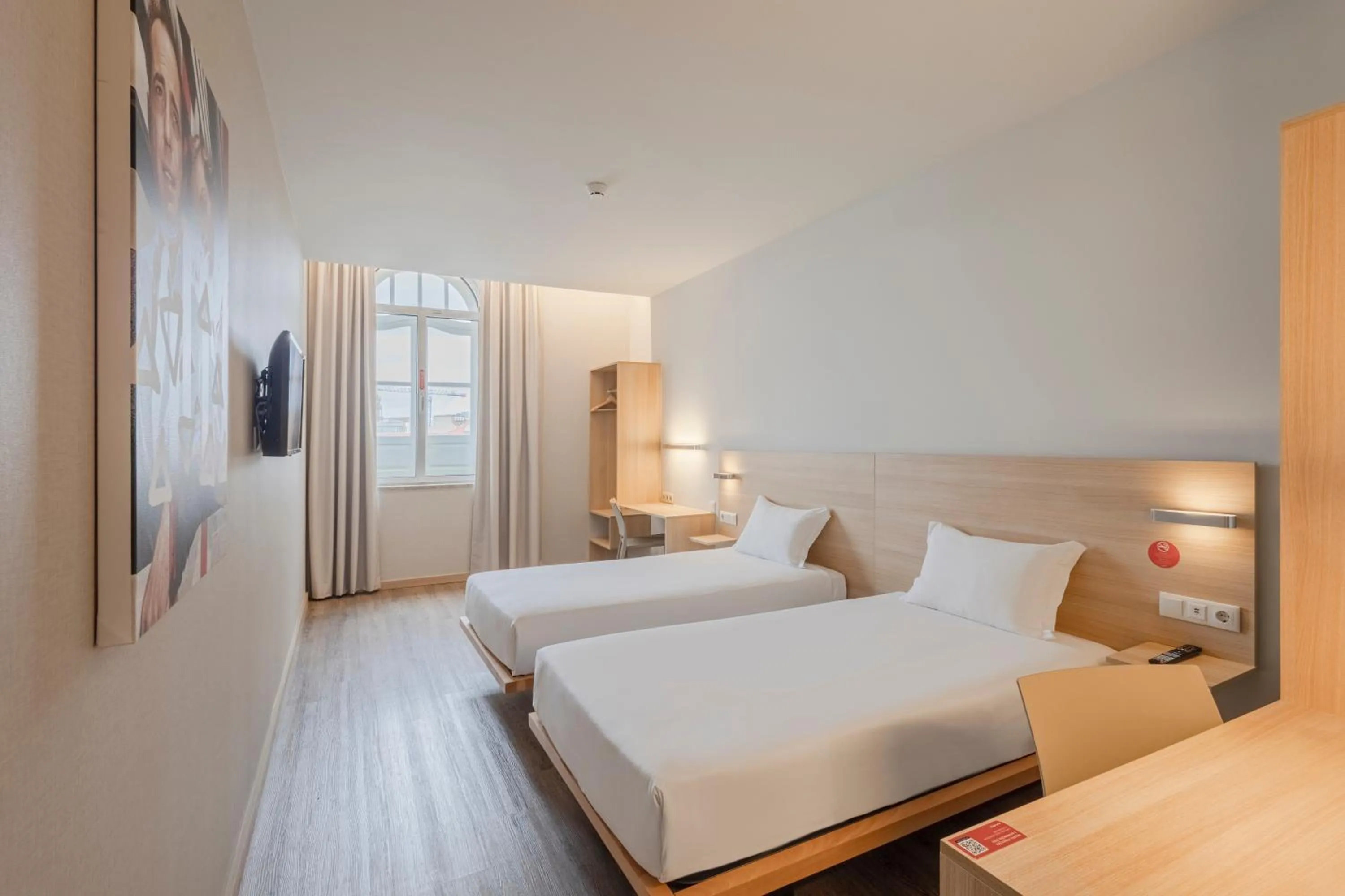 Bed in Moov Hotel Porto Centro