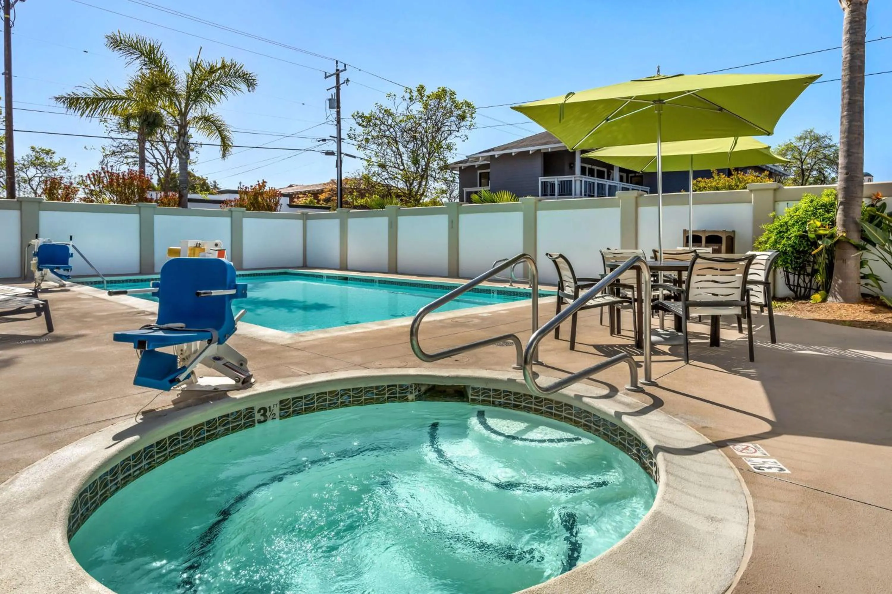 Hot Tub in Best Western Plus Capitola By-the-Sea Inn & Suites