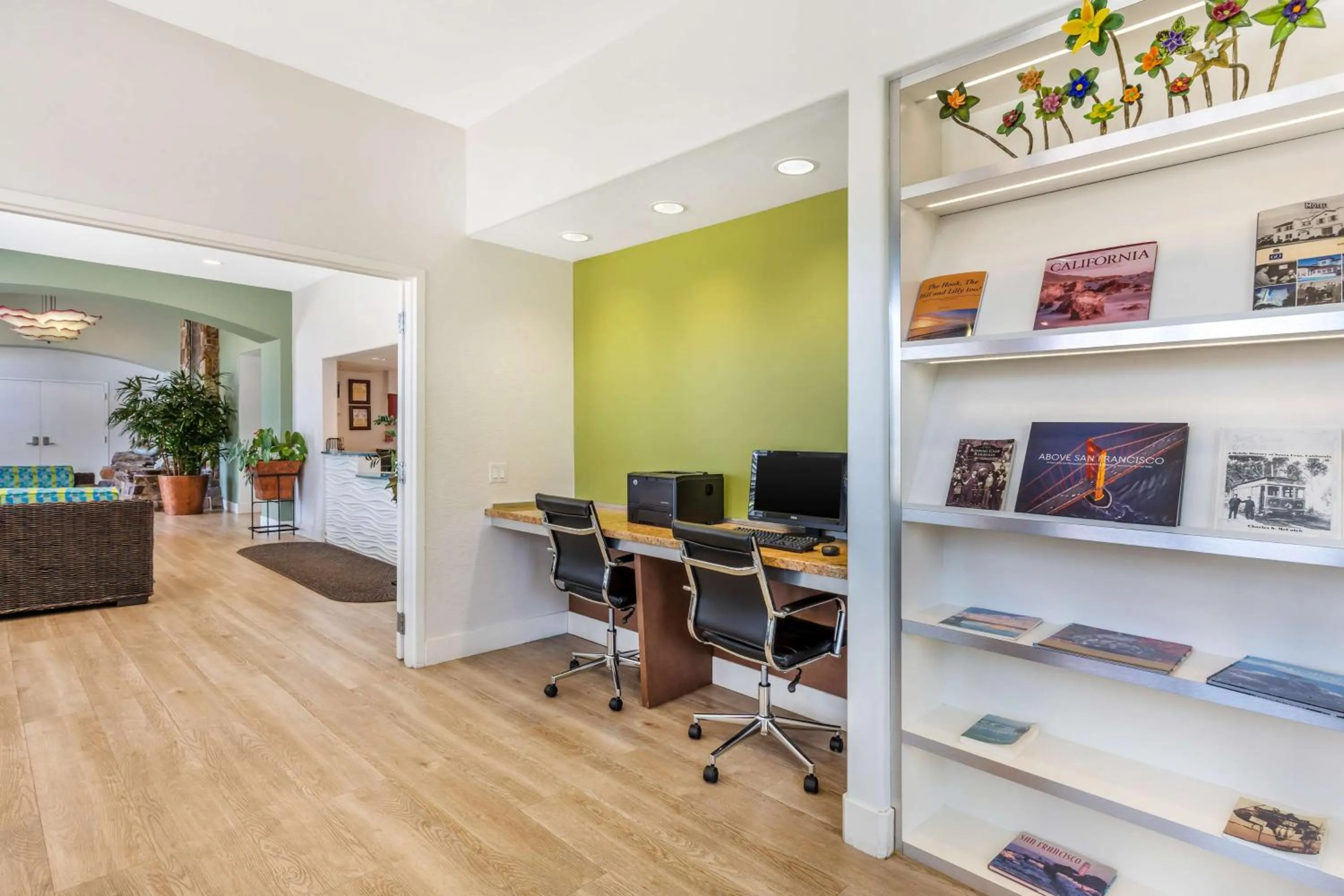 Business facilities in Best Western Plus Capitola By-the-Sea Inn & Suites