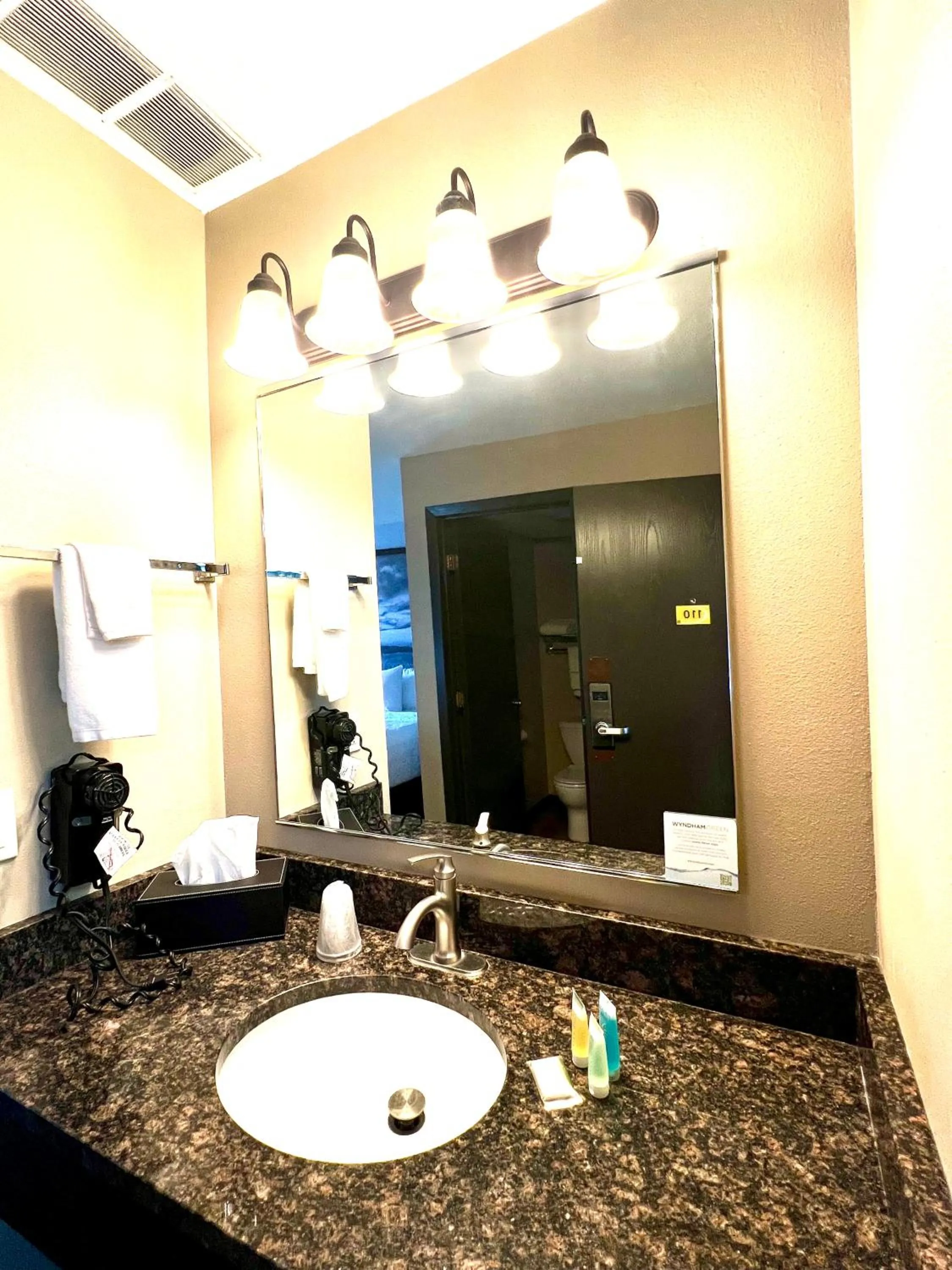 Super 8 by Wyndham Estherville