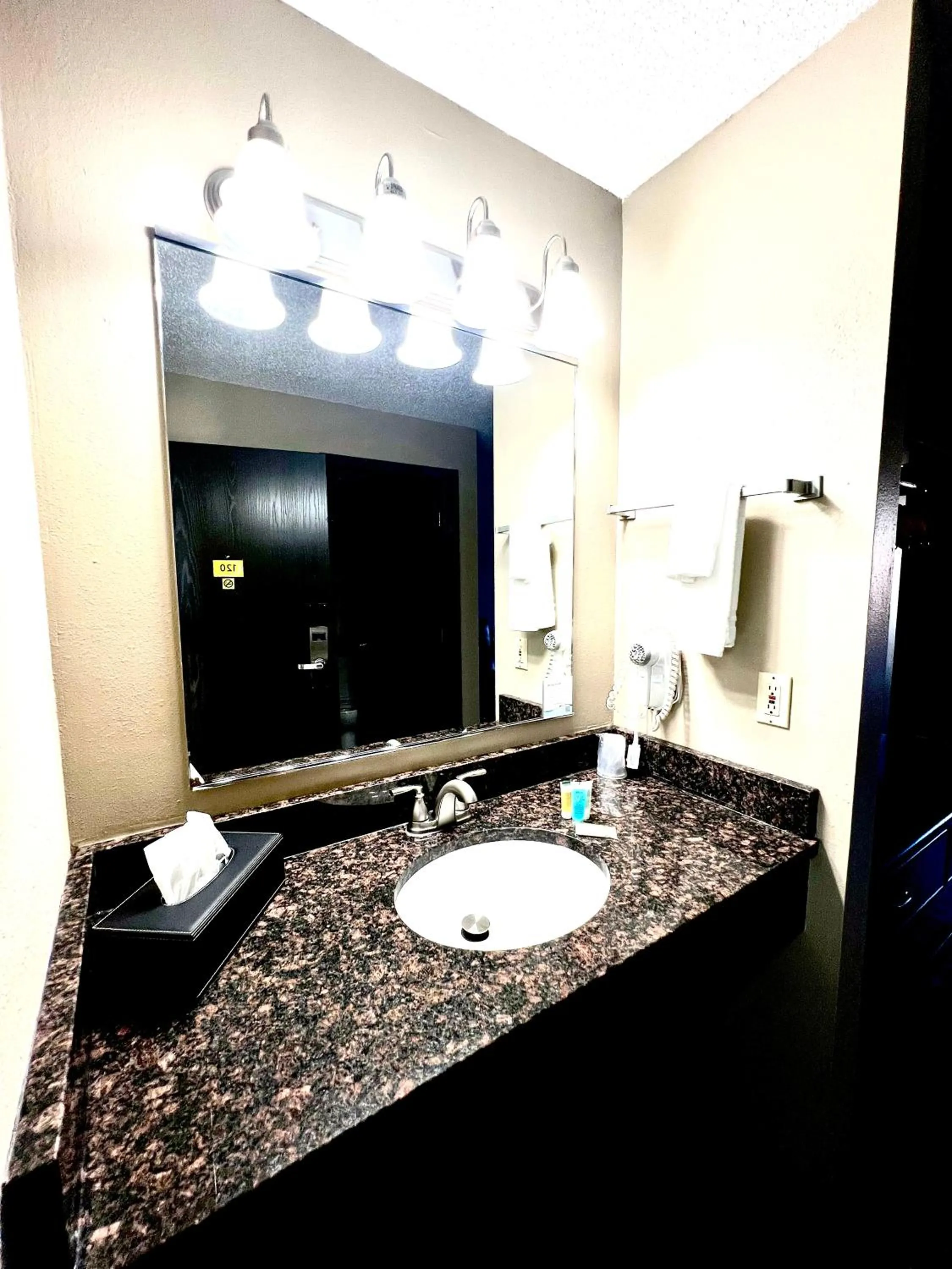 Super 8 by Wyndham Estherville