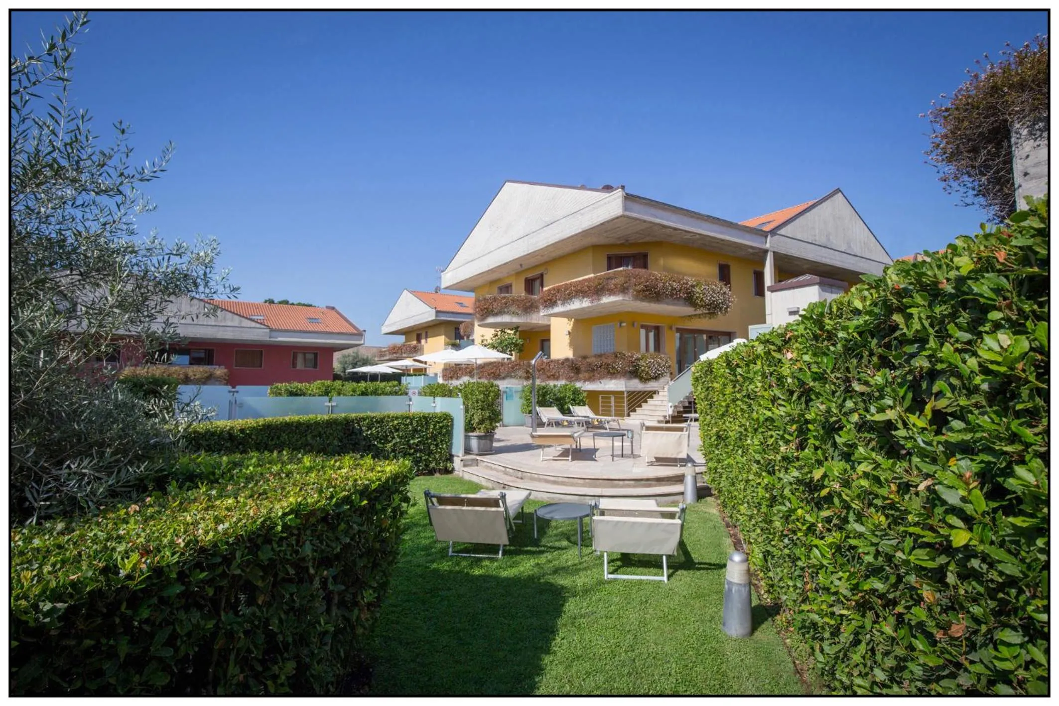 Garden view in Catania Hills Residence