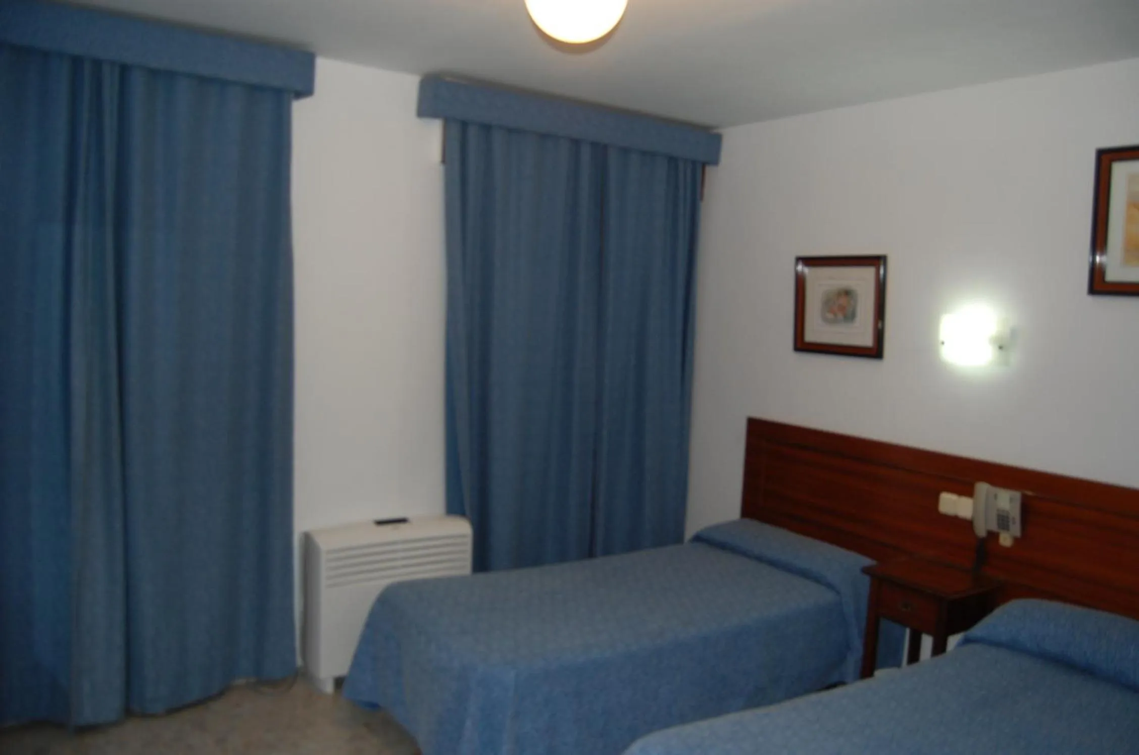 Photo of the whole room, Bed in Hotel Marina Victoria