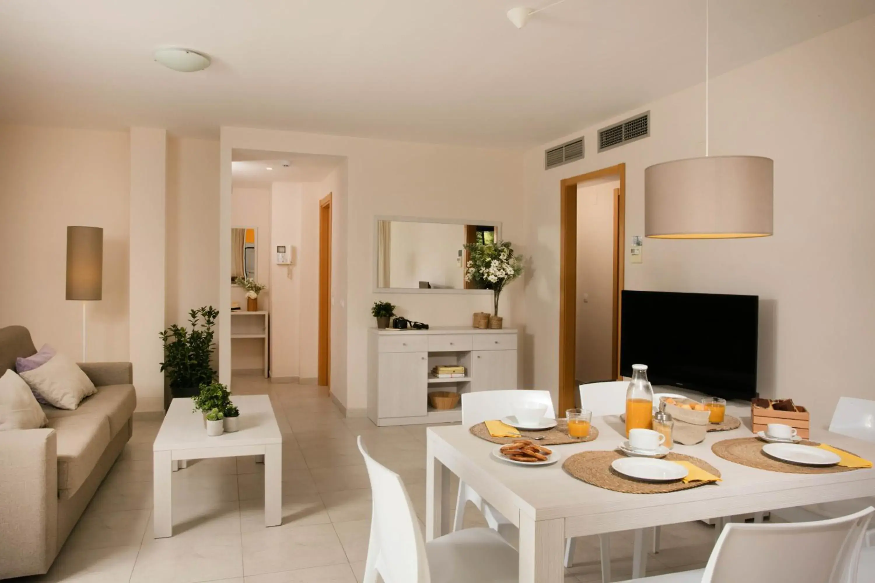 Superior Two-Bedroom Apartment with spacious terrace (2 - 6 People) in Pierre & Vacances Salou Superior Two-Bedroom Apartment with spacious terrace (2 - 6 People) in Pierre & Vacances Salou