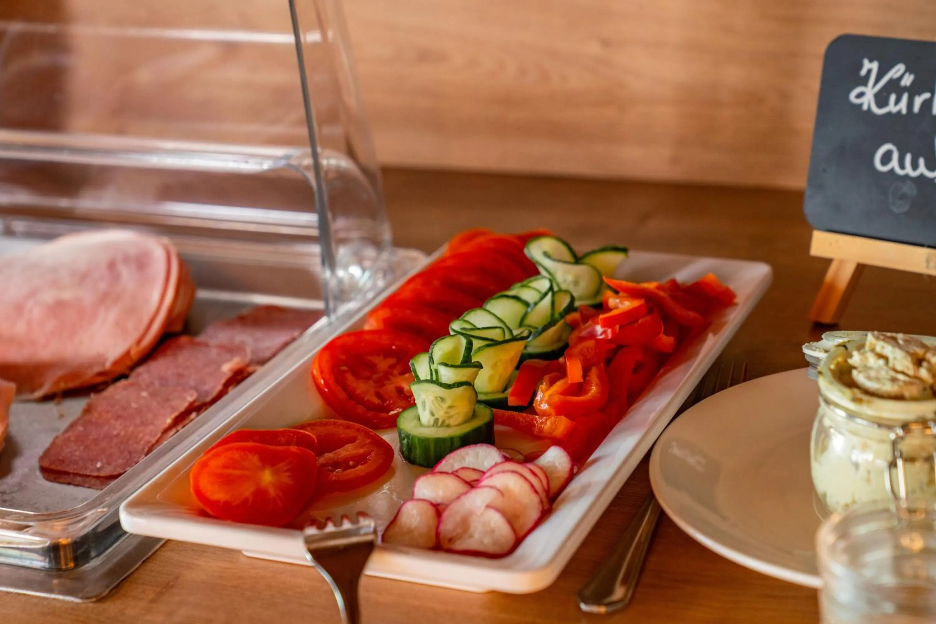 Buffet breakfast in Hotel Garni Hochwurzen