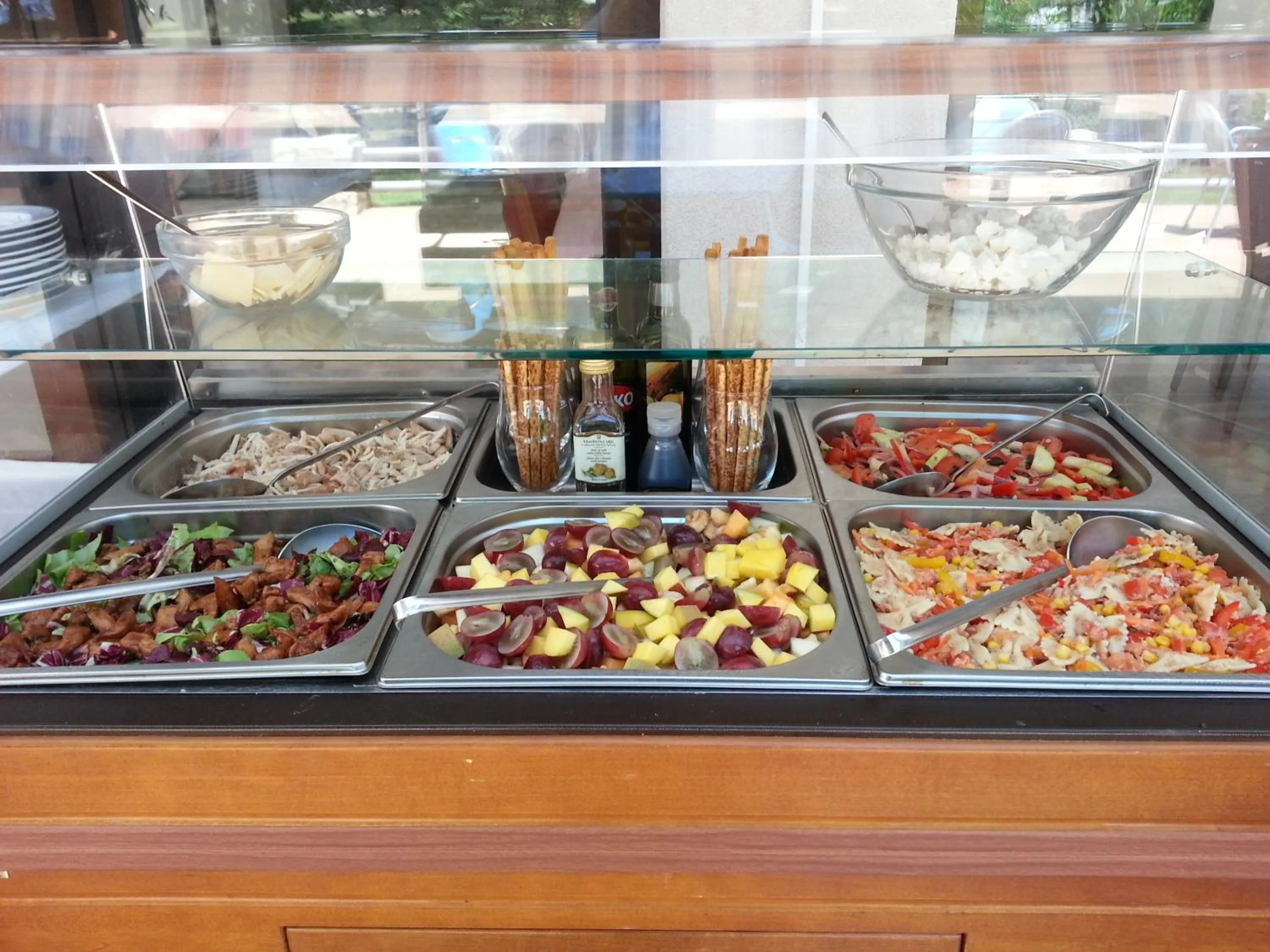 Restaurant/places to eat in Hotel Flores