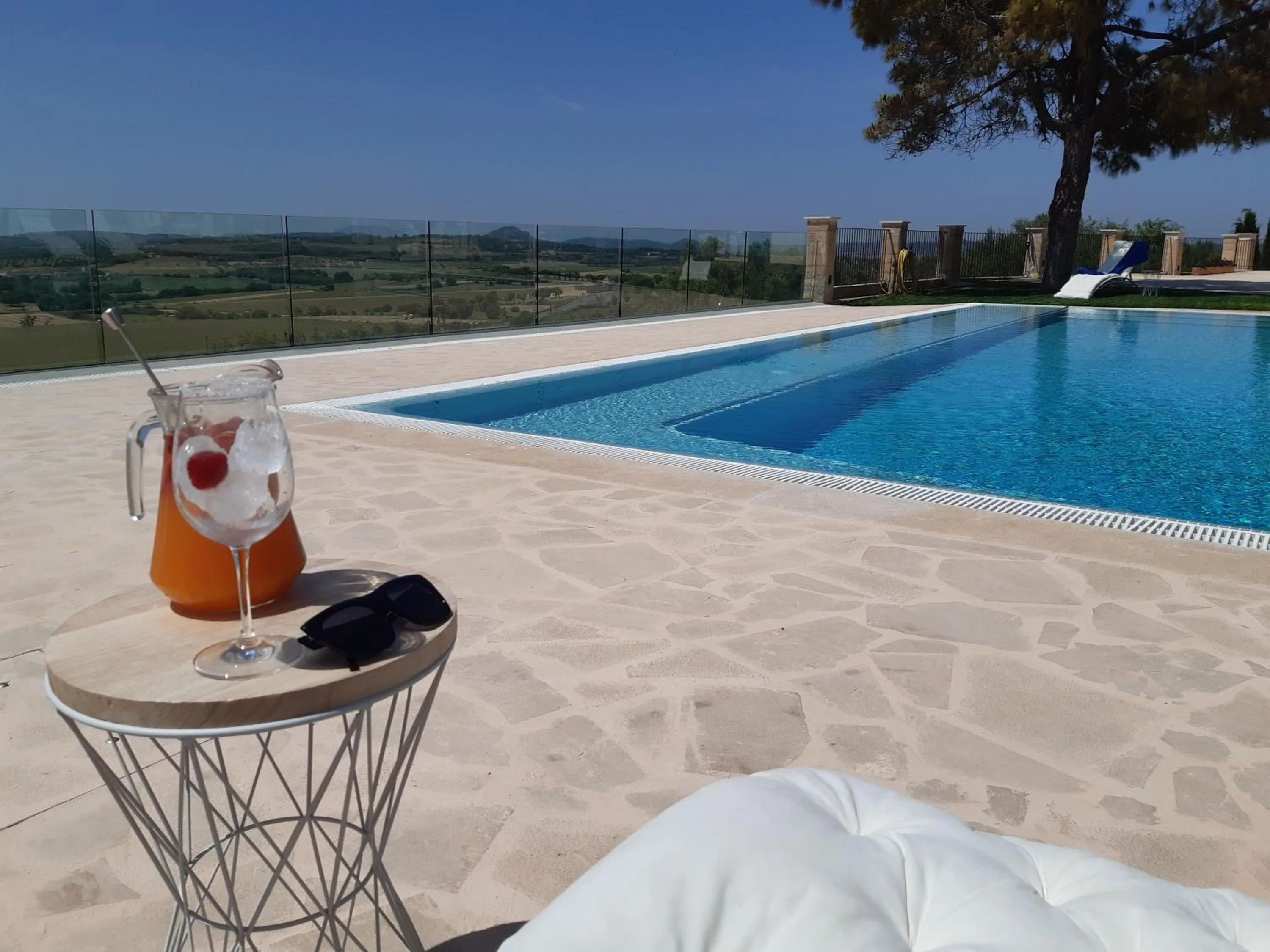 Swimming pool in Mater Ariany