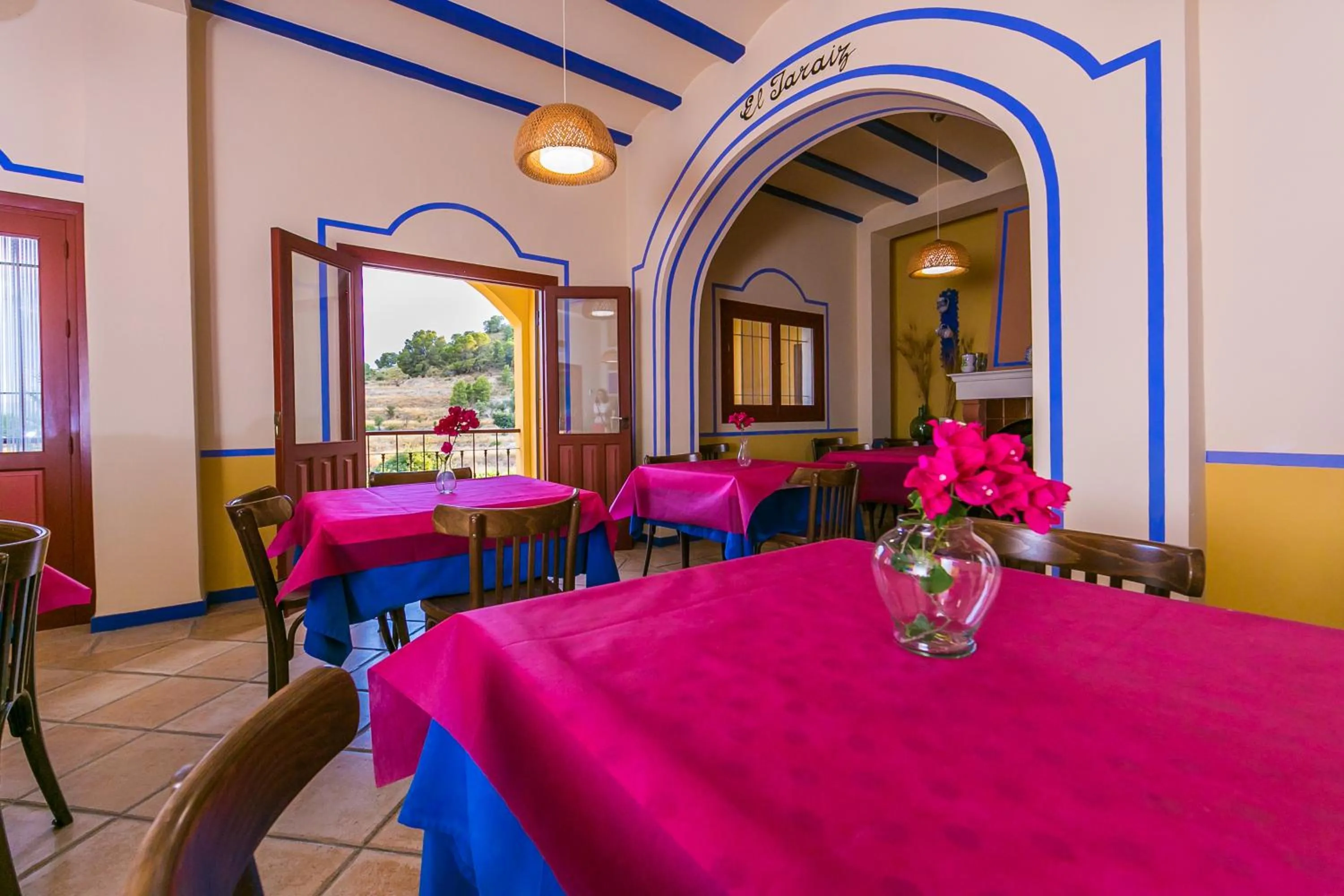 Restaurant/places to eat in Hotel Rural El Molino de Felipe