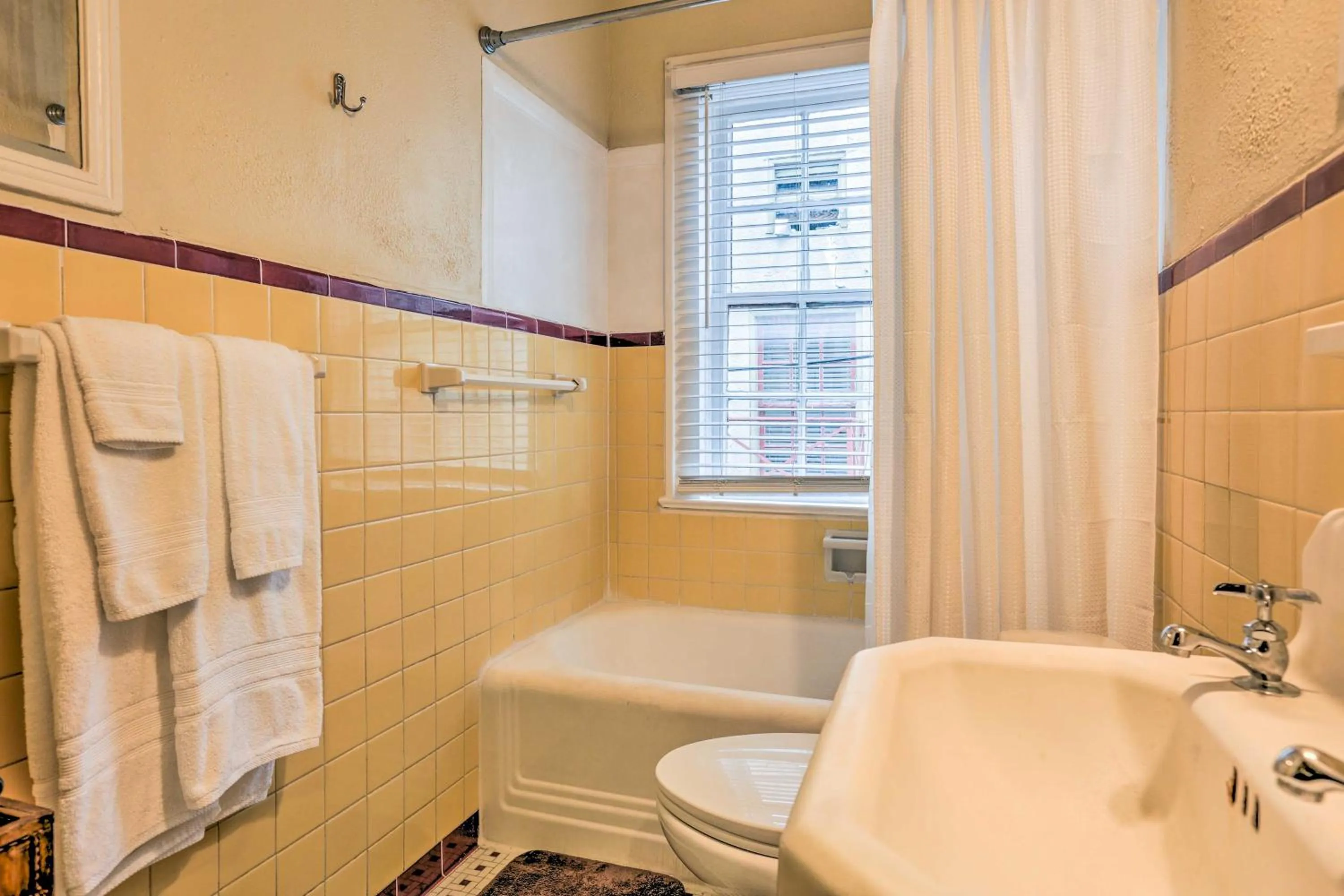 THE MADISON - San Antonio Riverwalk - Downtown - Convention Center